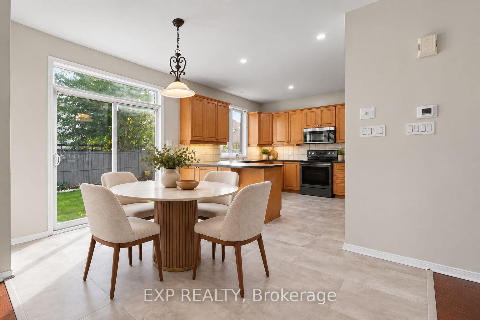 Photo 10 of 203 Harbour View Street, Ottawa, Barrhaven - Strandherd — HOMEH