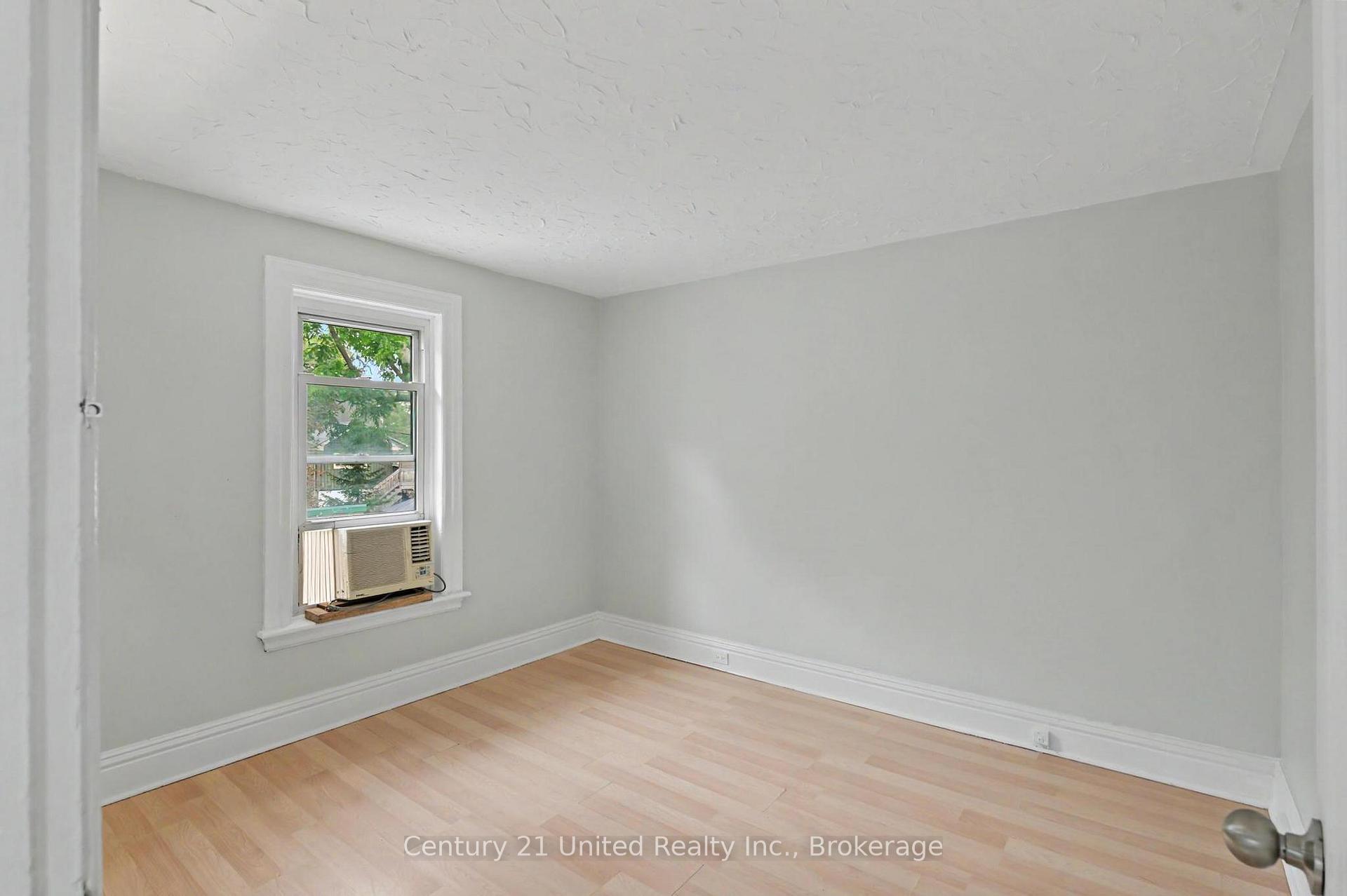 Photo 16 of 554 Sherbrooke Street, Peterborough, Town Ward 3 — HOMEH