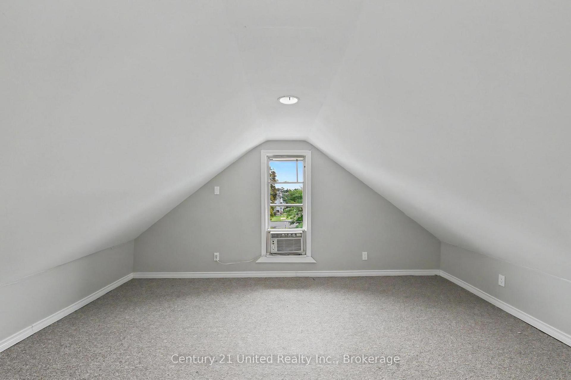 Photo 20 of 554 Sherbrooke Street, Peterborough, Town Ward 3 — HOMEH