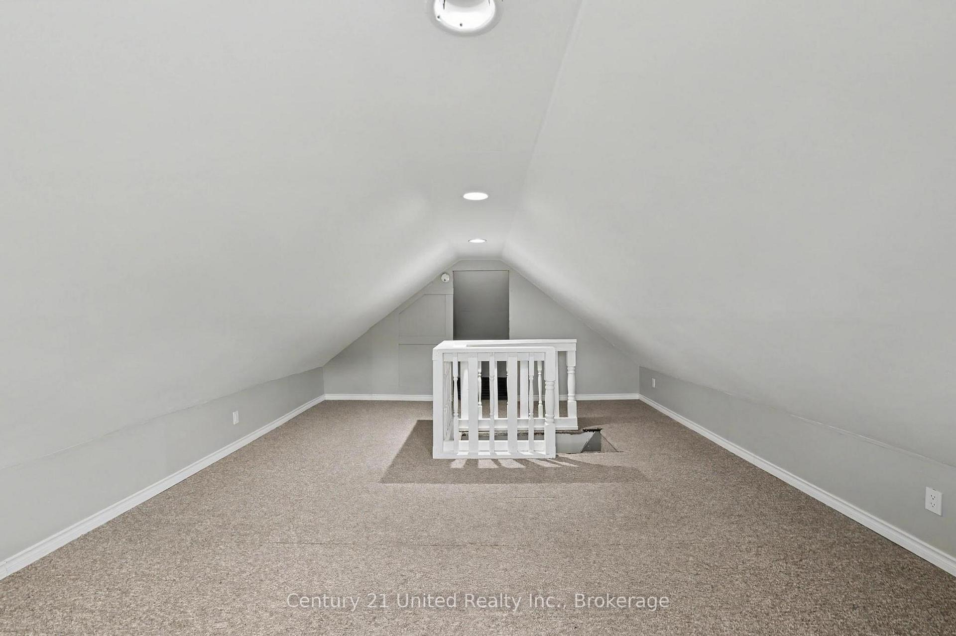 Photo 21 of 554 Sherbrooke Street, Peterborough, Town Ward 3 — HOMEH