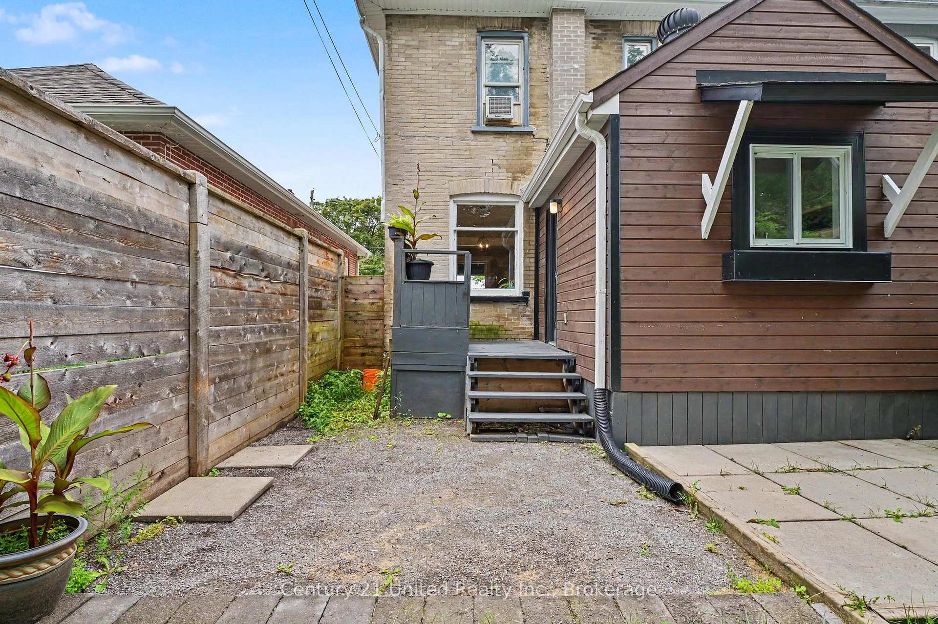 Photo 24 of 554 Sherbrooke Street, Peterborough, Town Ward 3 — HOMEH