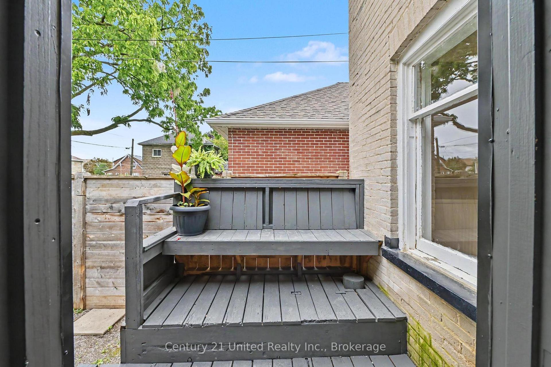 Photo 25 of 554 Sherbrooke Street, Peterborough, Town Ward 3 — HOMEH