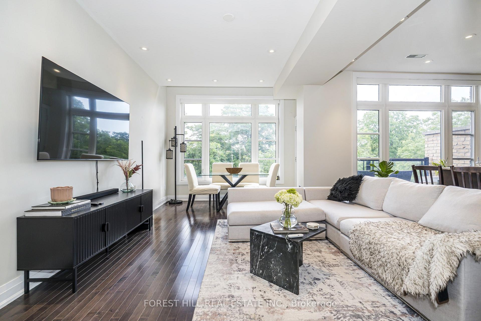 Photo 3 of Unit 28, 8169 Kipling Avenue, Vaughan, West Woodbridge — HOMEH