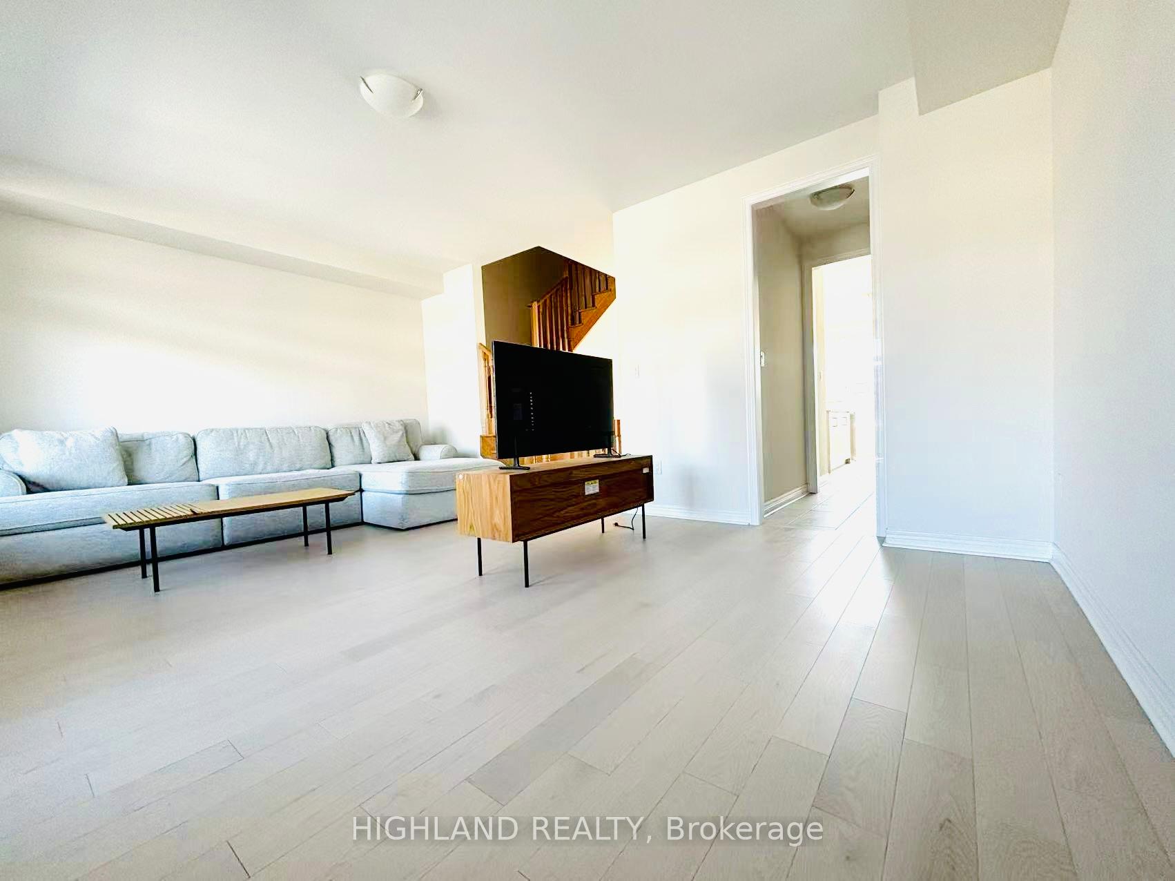 Photo 16 of 12 Robert Eaton Avenue, Markham, Middlefield — HOMEH