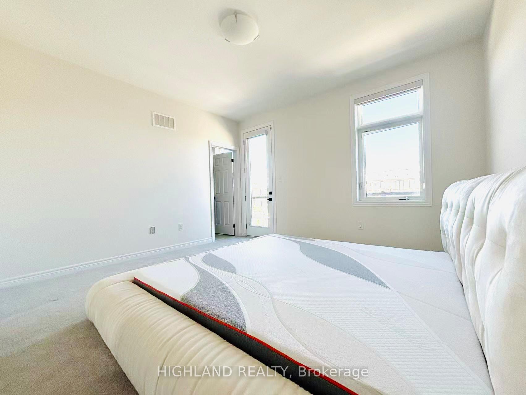 Photo 18 of 12 Robert Eaton Avenue, Markham, Middlefield — HOMEH