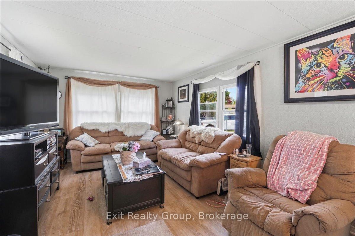 Photo 6 of Unit 63, 63 Whites Road, Quinte West, Sidney Ward — HOMEH