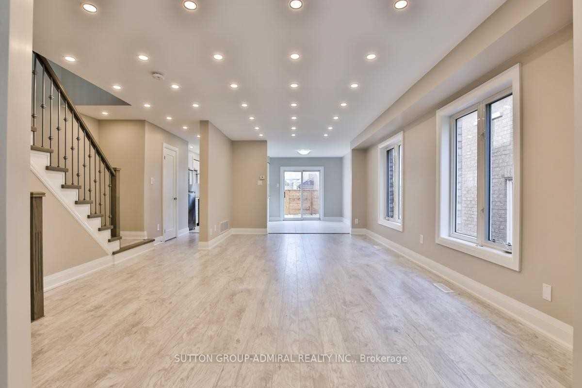 Photo 4 of 99 Maple Sugar Lane, Vaughan, Patterson — HOMEH