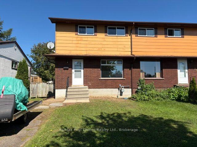 Front of 137 Inglewood Crescent N