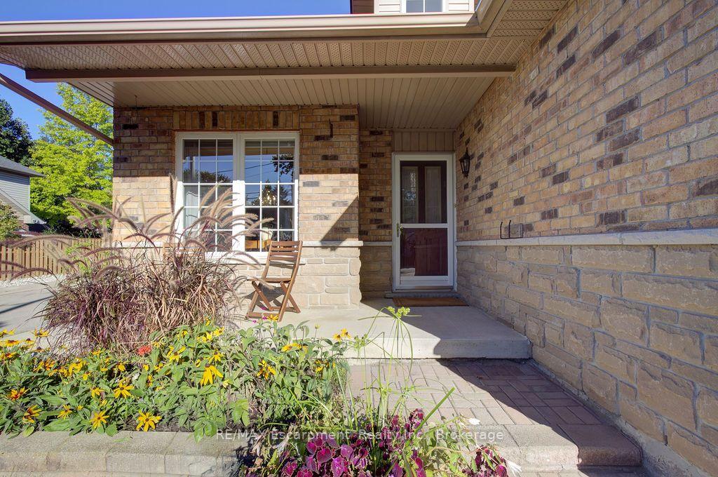 Photo 5 of 1175 Bellview Crescent, Burlington, Brant — HOMEH