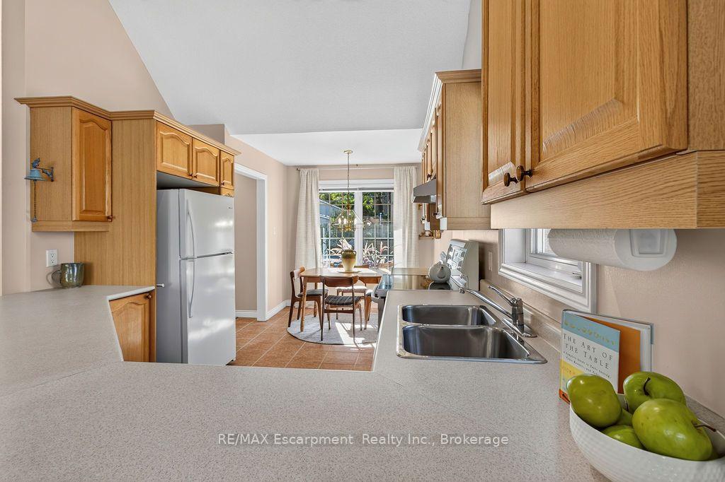 Photo 10 of 1175 Bellview Crescent, Burlington, Brant — HOMEH