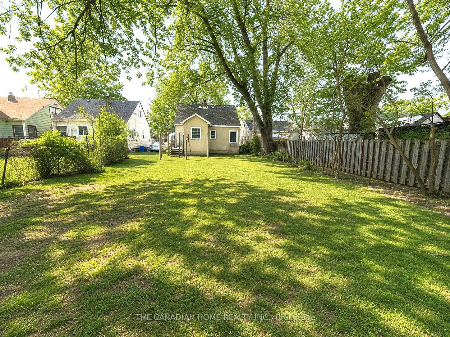 Photo 10 of 42 Union Street, St. Catharines, Western Hill — HOMEH