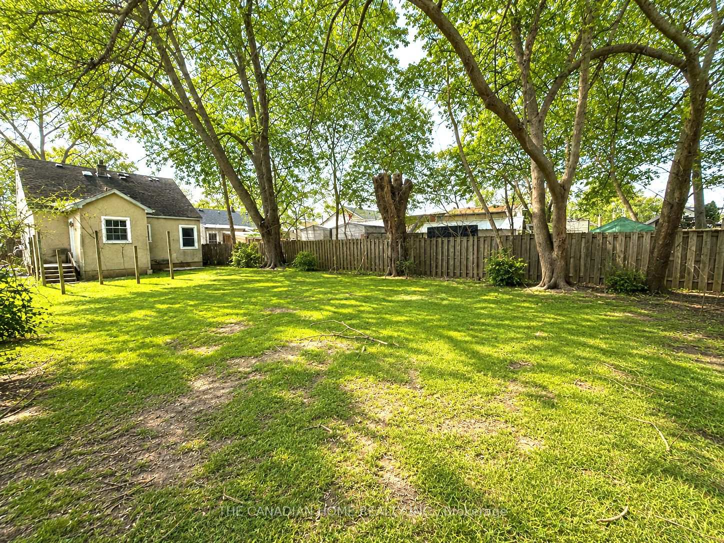 Photo 12 of 42 Union Street, St. Catharines, Western Hill — HOMEH