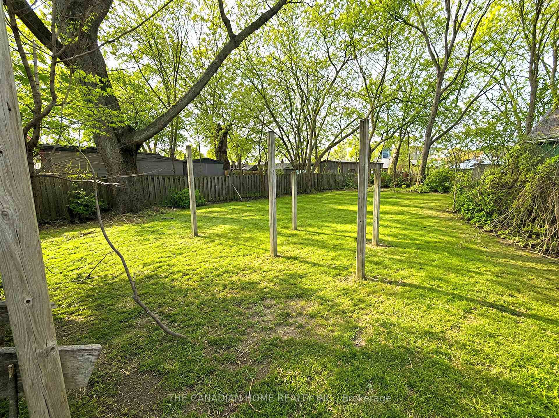 Photo 13 of 42 Union Street, St. Catharines, Western Hill — HOMEH