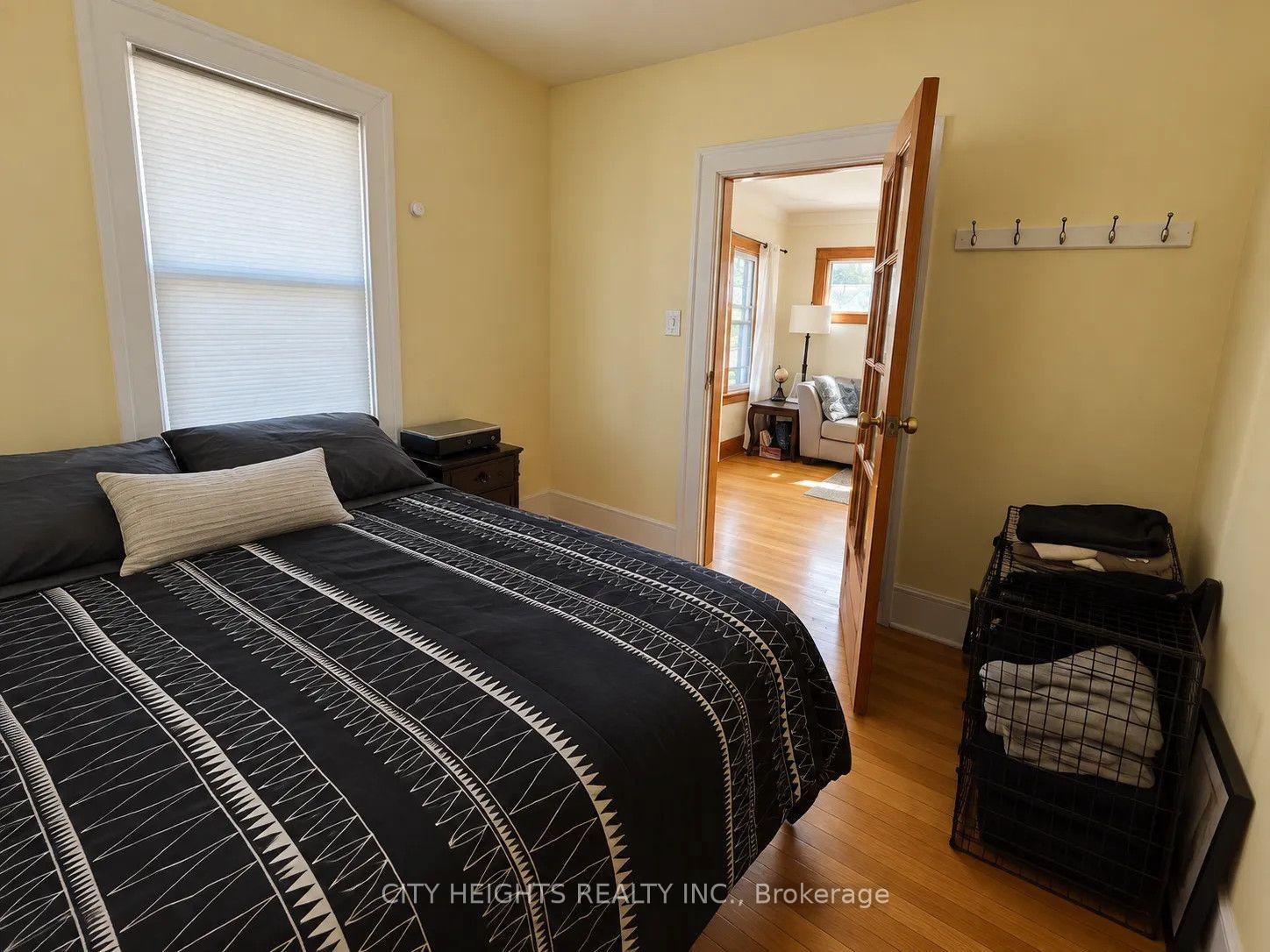 Photo 17 of 1827 Moy Avenue, Windsor, South Walkerville — HOMEH