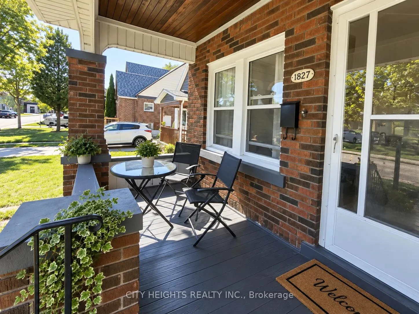 Photo 6 of 1827 Moy Avenue, Windsor, South Walkerville — HOMEH