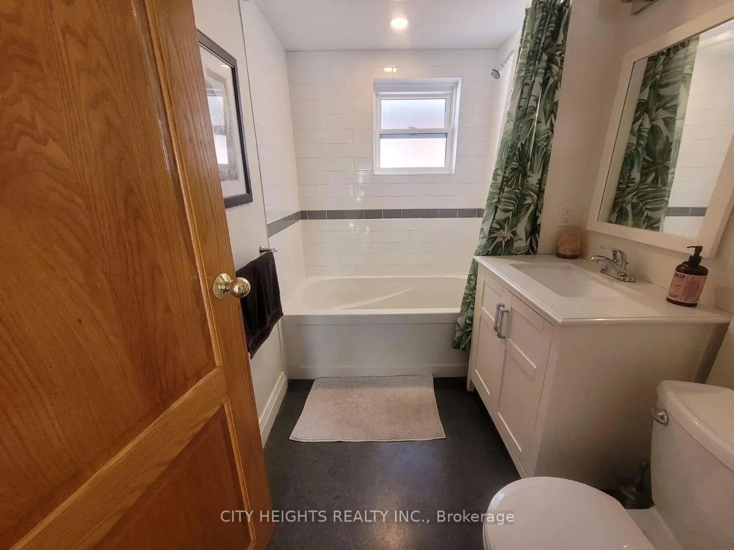 Photo 35 of 1827 Moy Avenue, Windsor, South Walkerville — HOMEH