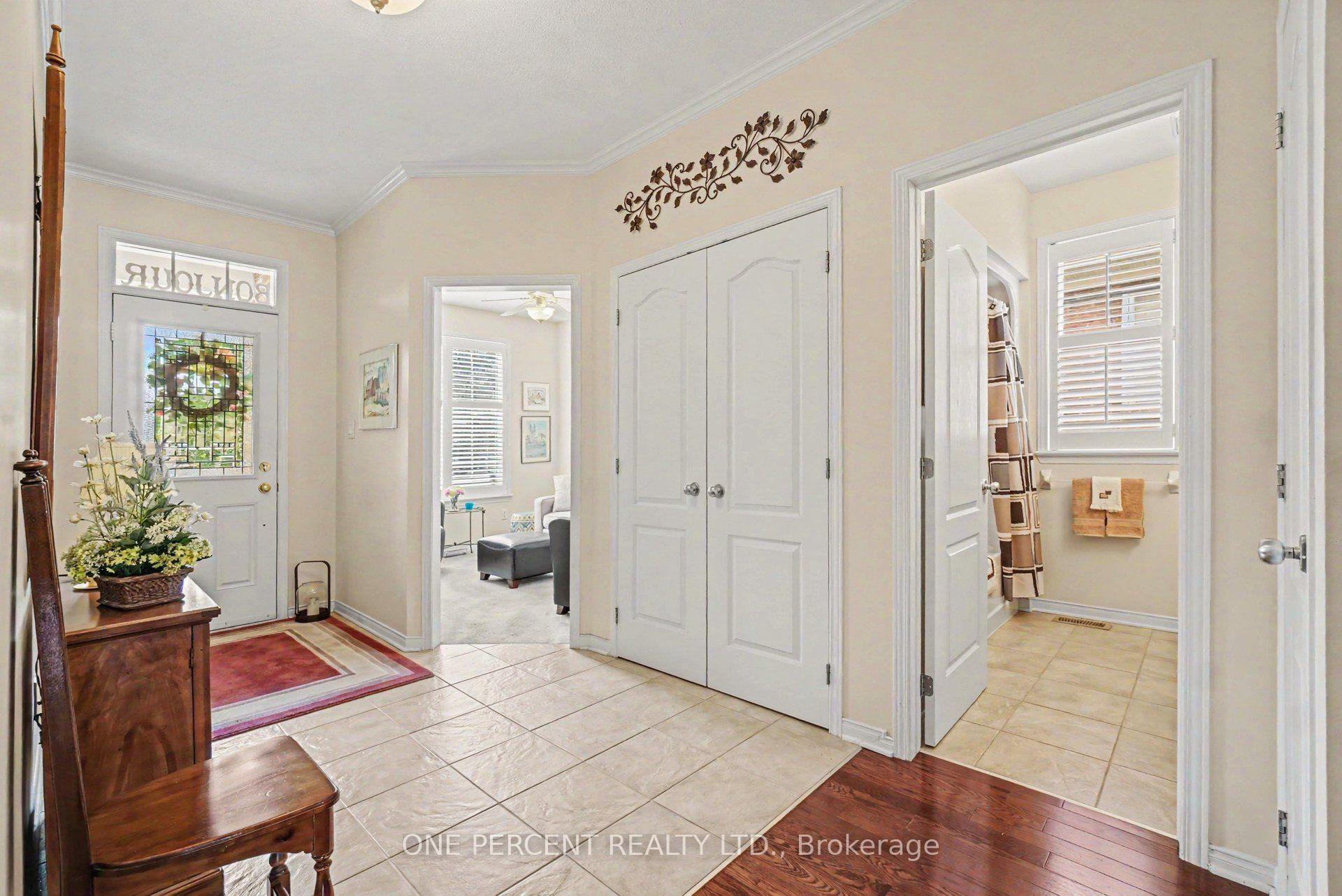 Photo 3 of 214 Cairnsmore Circle, Ottawa, Barrhaven - Stonebridge — HOMEH