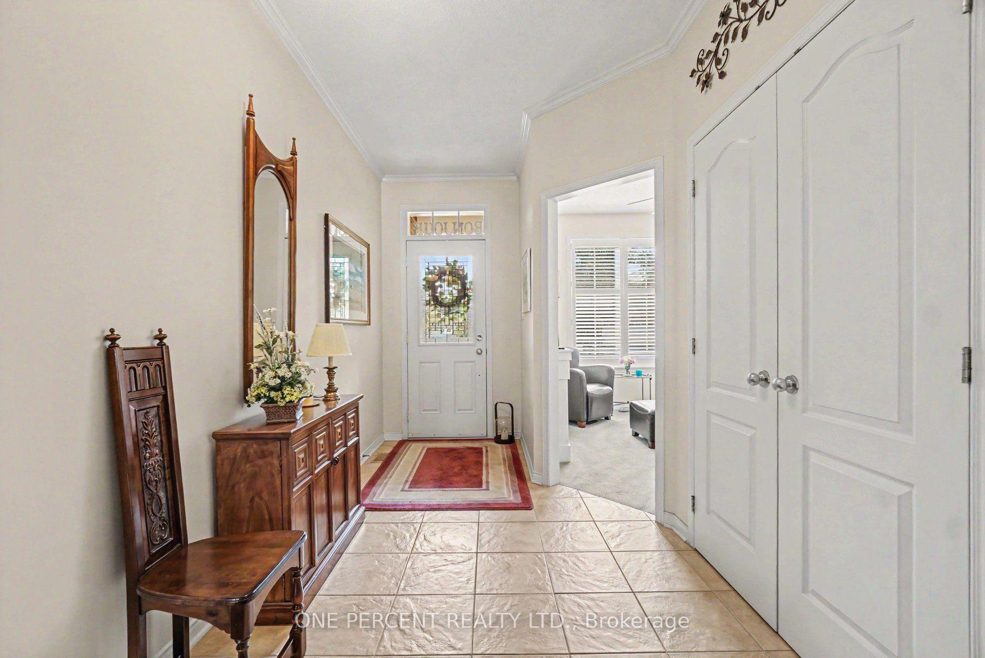 Photo 4 of 214 Cairnsmore Circle, Ottawa, Barrhaven - Stonebridge — HOMEH