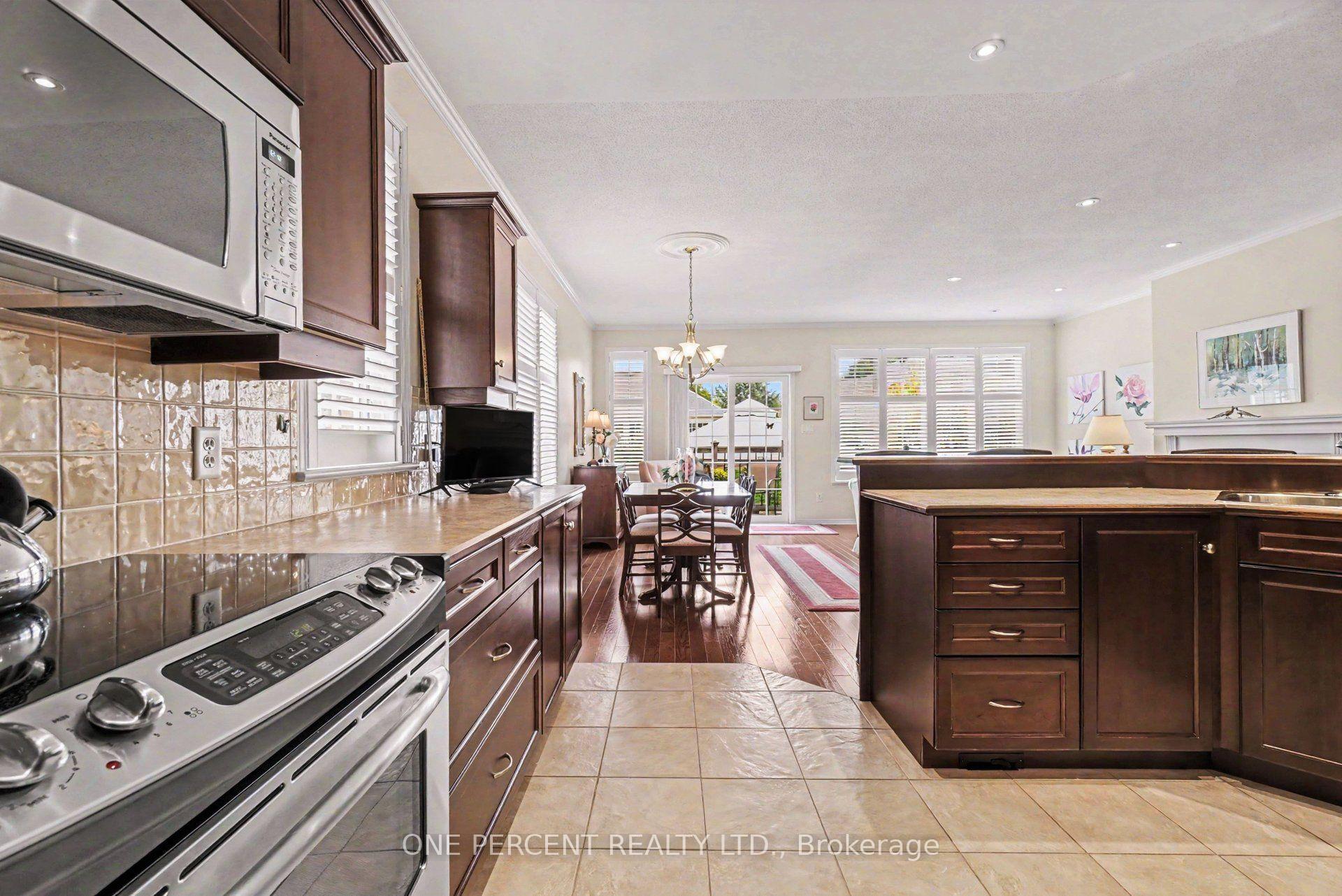 Photo 14 of 214 Cairnsmore Circle, Ottawa, Barrhaven - Stonebridge — HOMEH