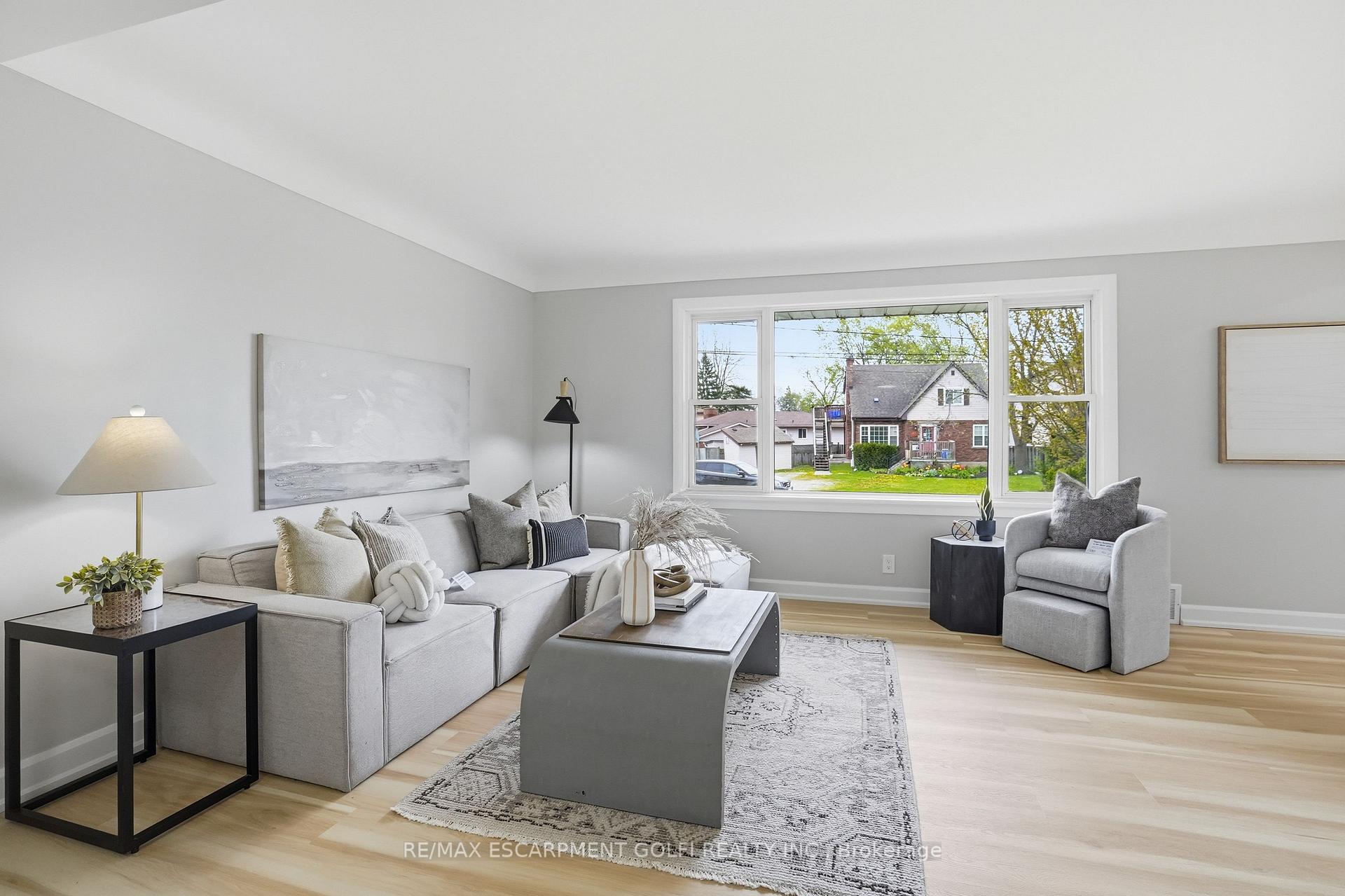 Photo 10 of 12 Valley Road, St. Catharines, Rykert/Vansickle — HOMEH