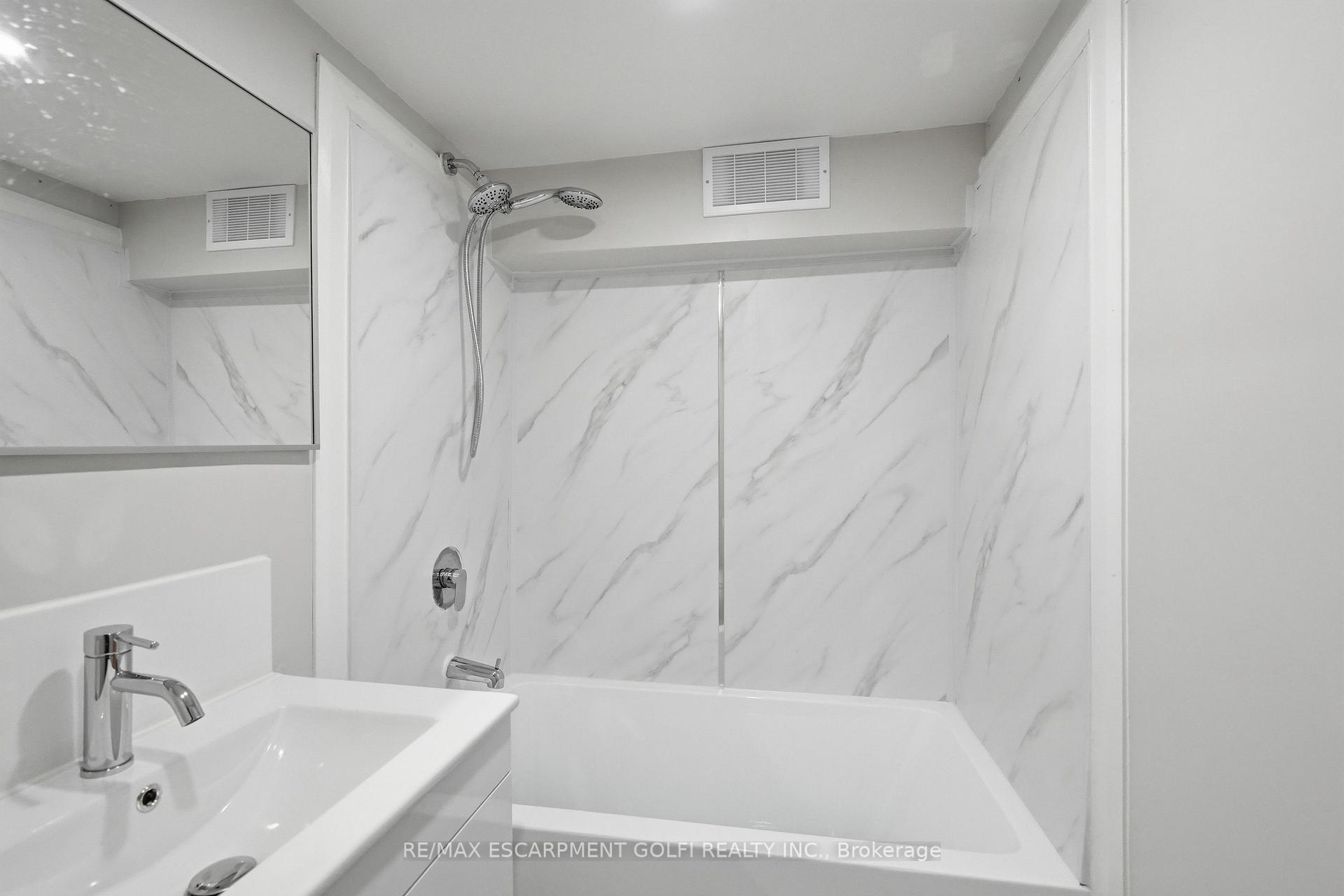 Photo 29 of 12 Valley Road, St. Catharines, Rykert/Vansickle — HOMEH