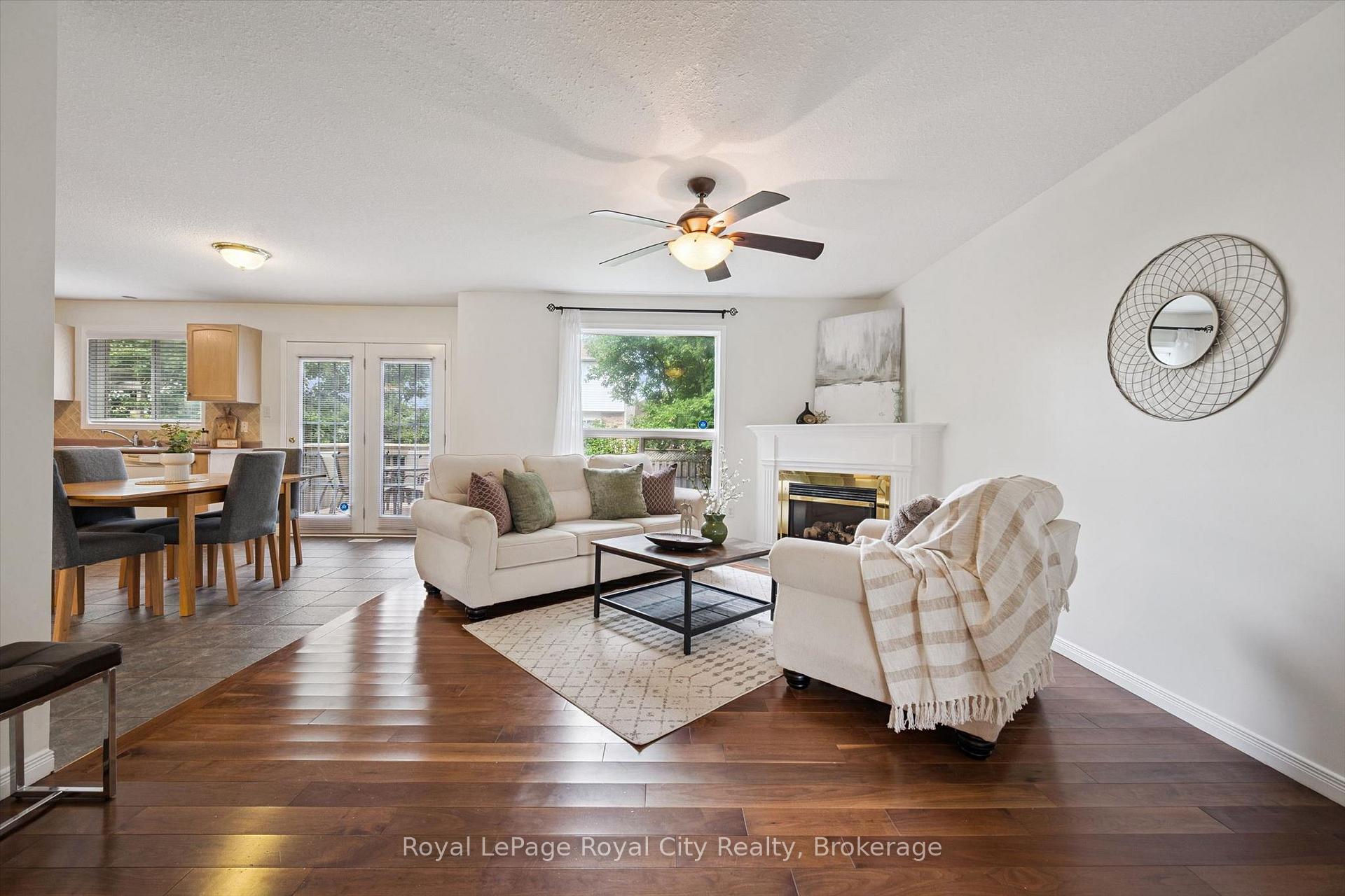 Photo 10 of 3 Munroe Crescent, Guelph, Clairfields/Hanlon Business Park — HOMEH