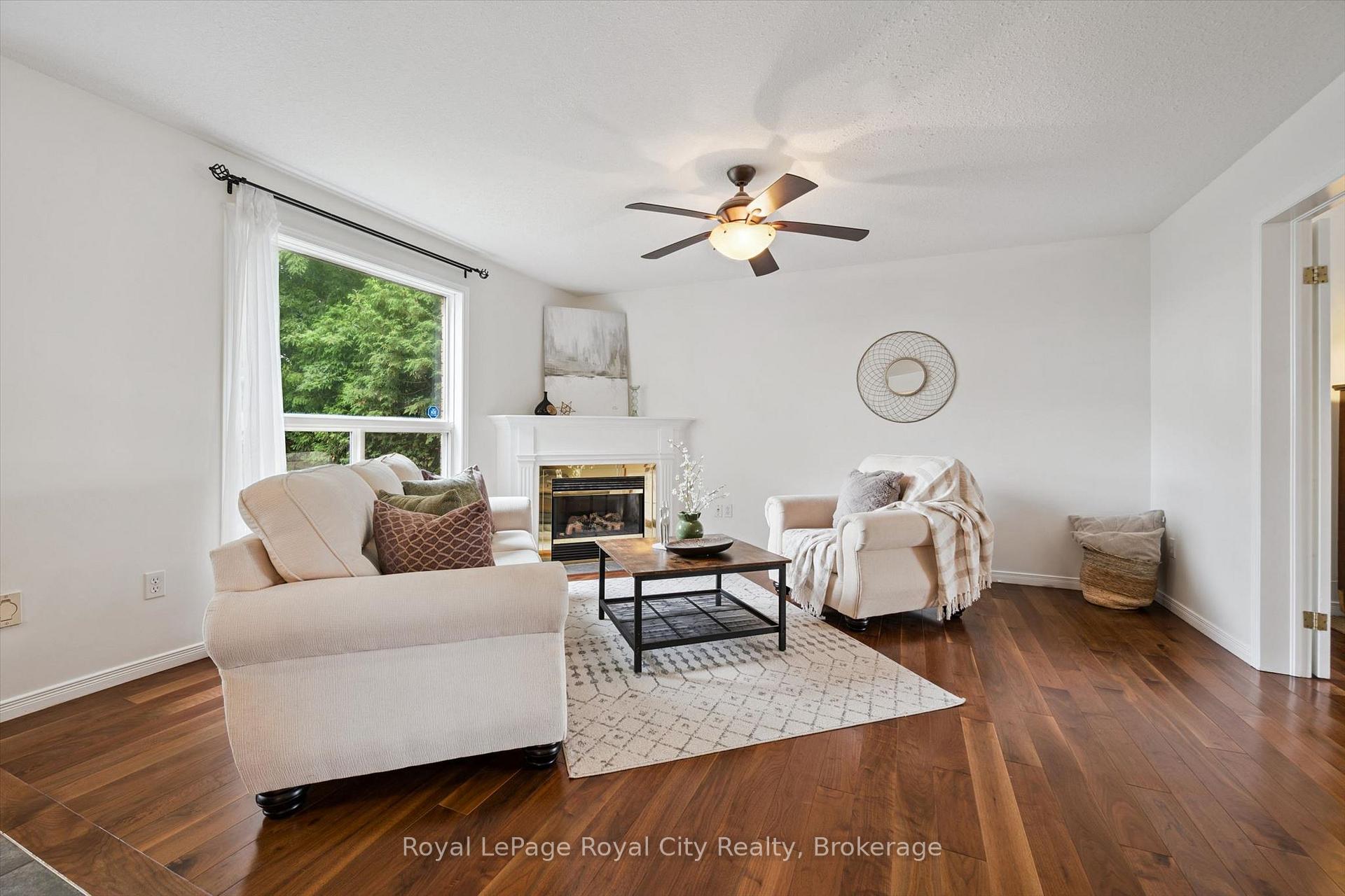 Photo 11 of 3 Munroe Crescent, Guelph, Clairfields/Hanlon Business Park — HOMEH