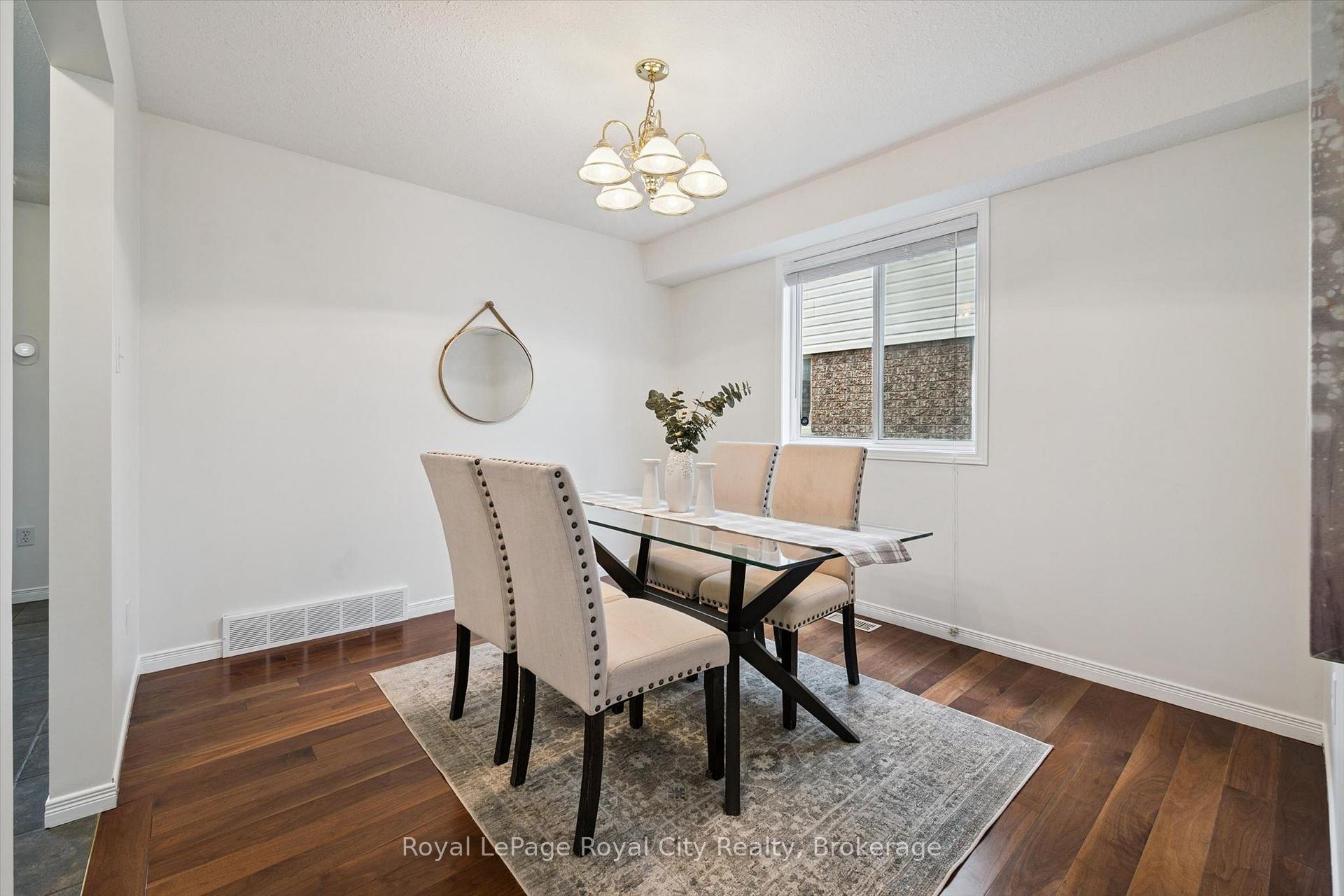Photo 17 of 3 Munroe Crescent, Guelph, Clairfields/Hanlon Business Park — HOMEH