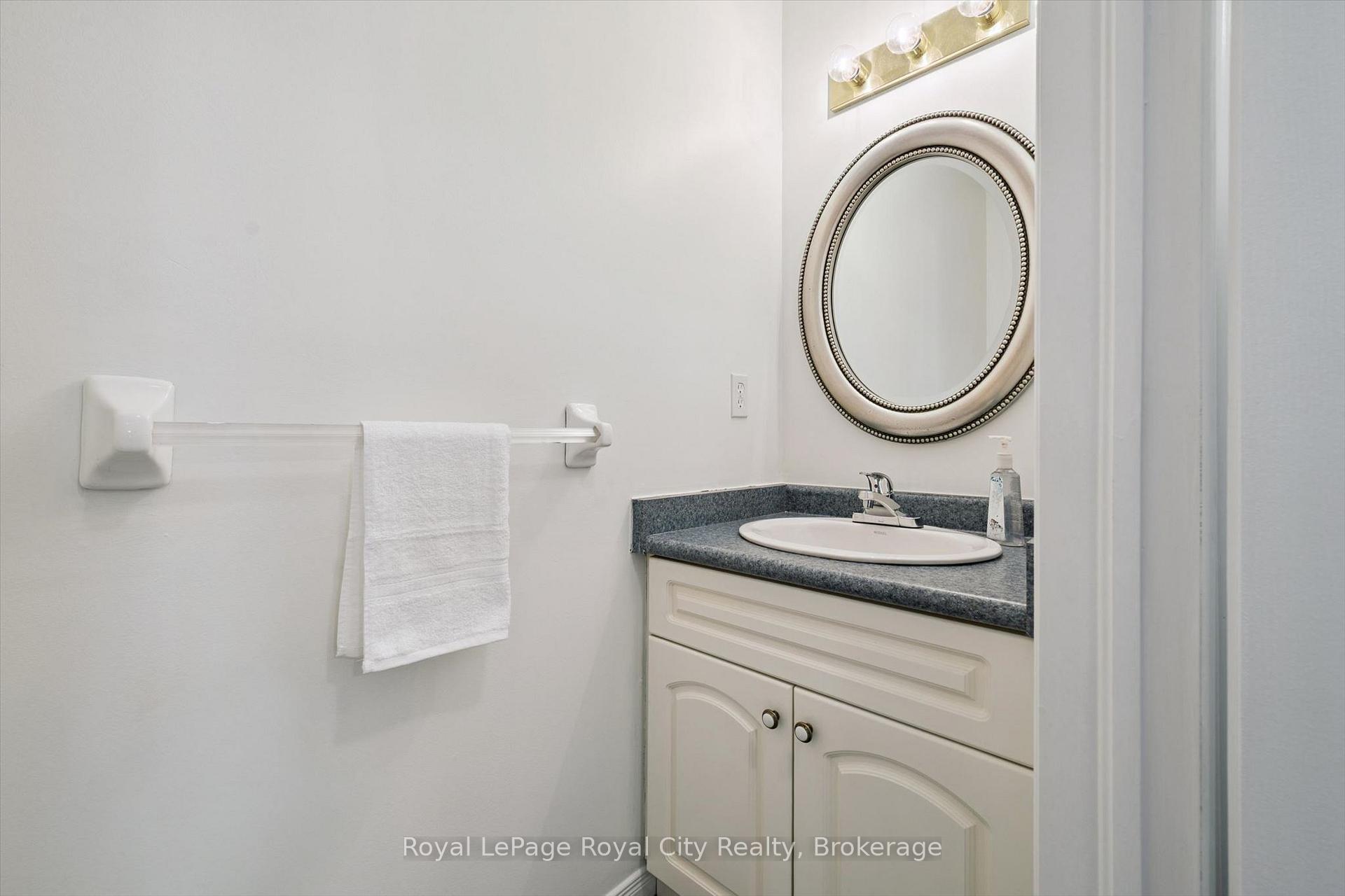 Photo 19 of 3 Munroe Crescent, Guelph, Clairfields/Hanlon Business Park — HOMEH