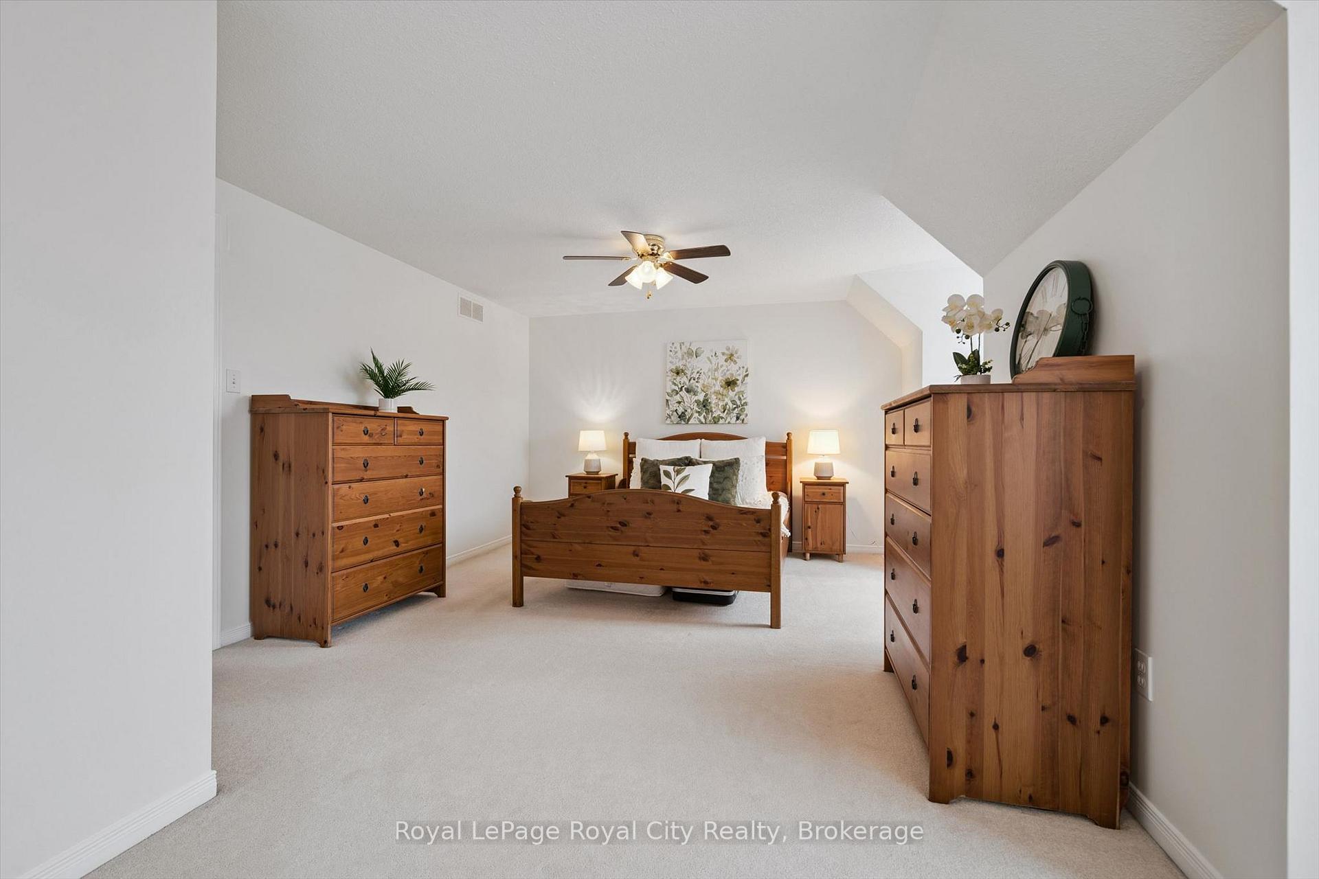 Photo 22 of 3 Munroe Crescent, Guelph, Clairfields/Hanlon Business Park — HOMEH