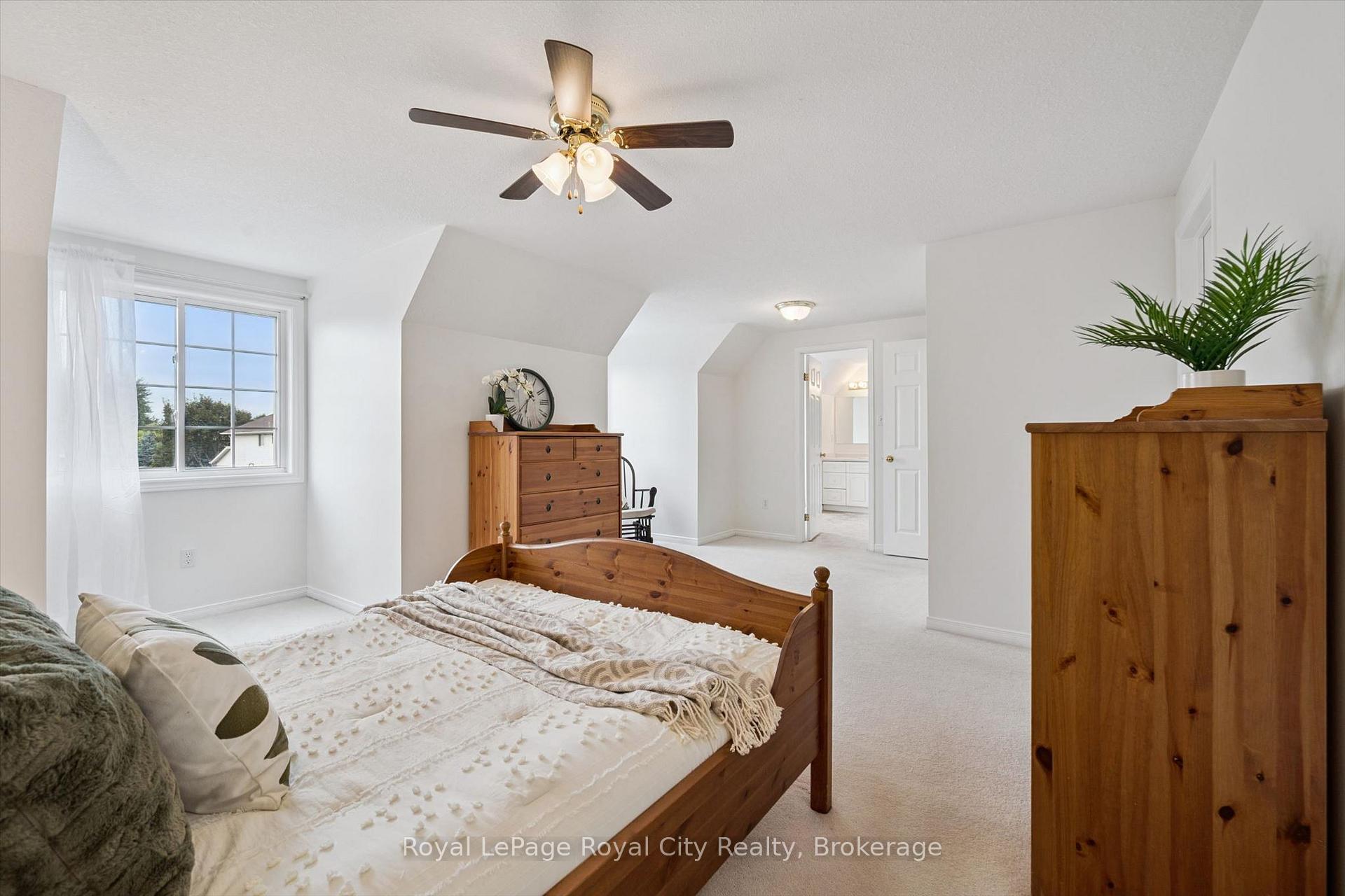 Photo 24 of 3 Munroe Crescent, Guelph, Clairfields/Hanlon Business Park — HOMEH