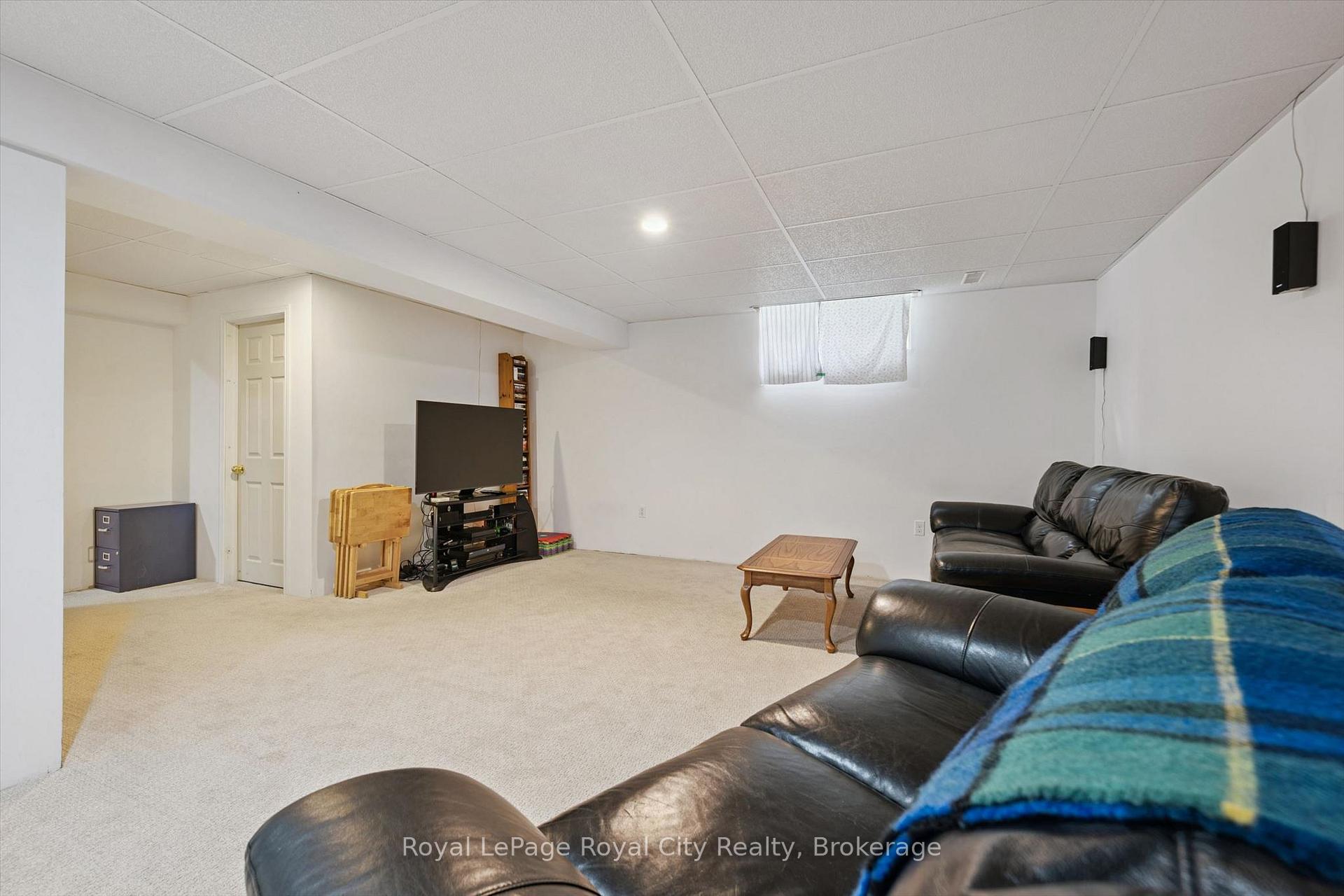 Photo 35 of 3 Munroe Crescent, Guelph, Clairfields/Hanlon Business Park — HOMEH