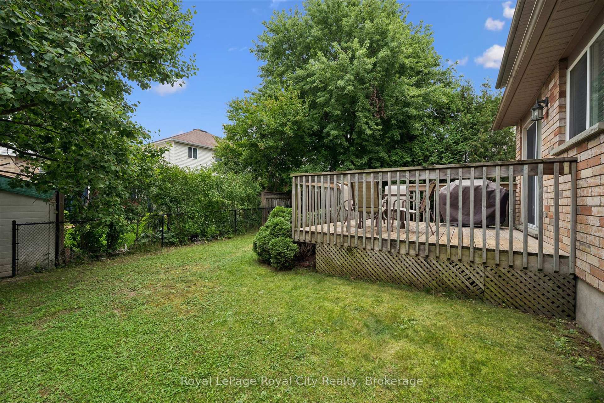 Photo 40 of 3 Munroe Crescent, Guelph, Clairfields/Hanlon Business Park — HOMEH