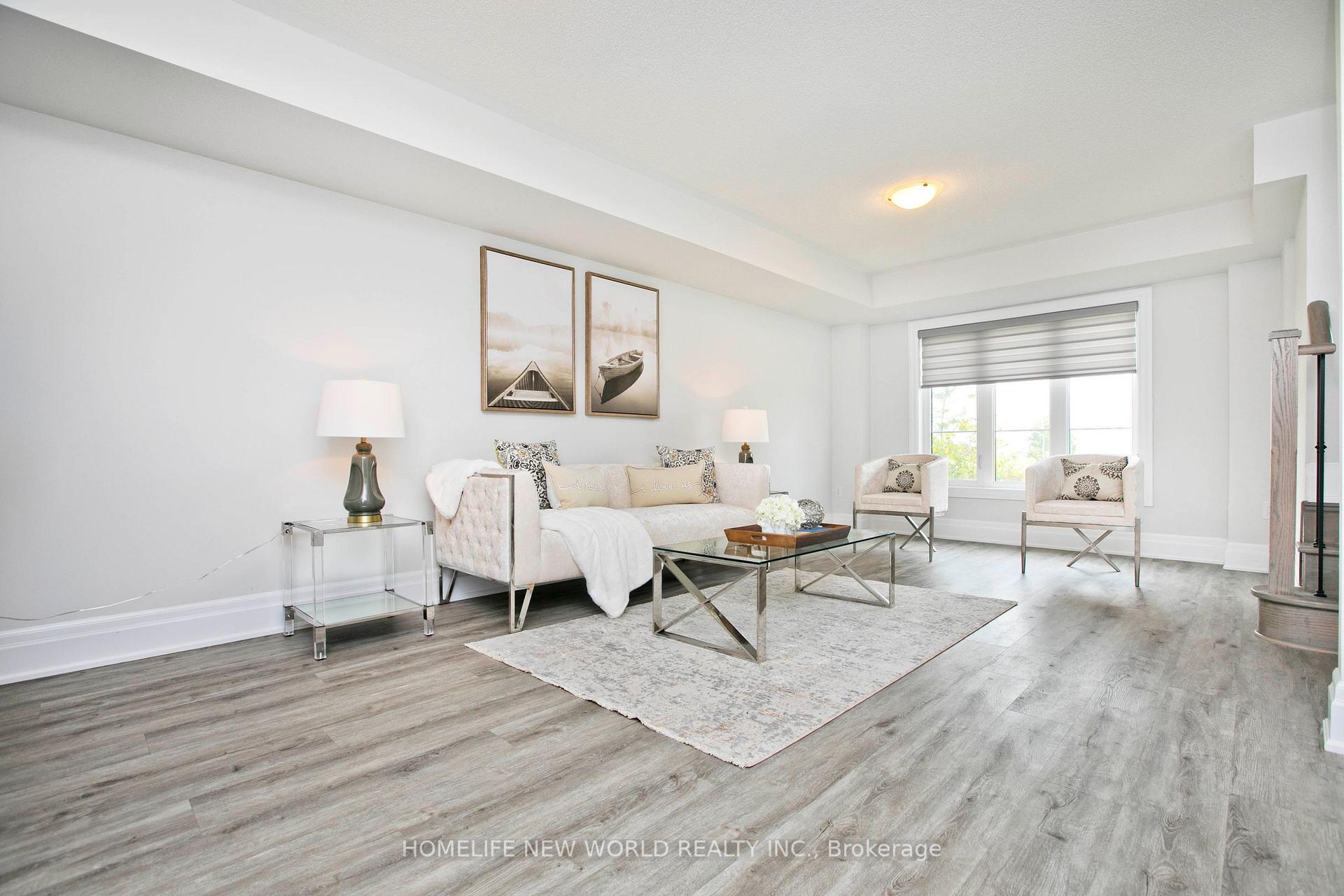 Photo 2 of 18 Campobello Street, Vaughan, Patterson — HOMEH