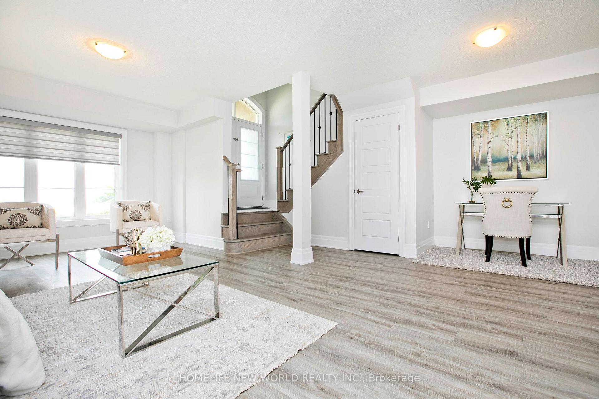 Photo 3 of 18 Campobello Street, Vaughan, Patterson — HOMEH