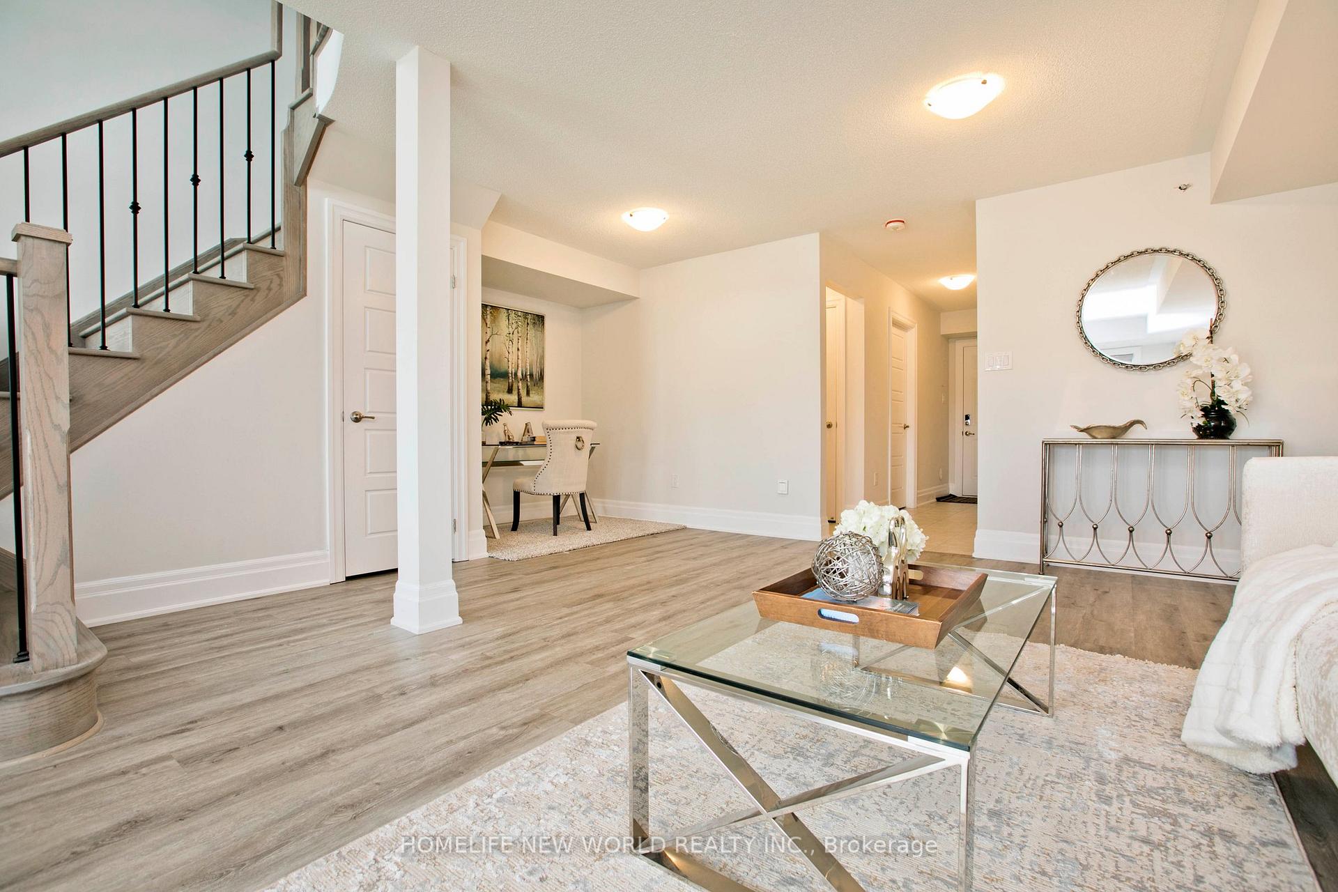 Photo 5 of 18 Campobello Street, Vaughan, Patterson — HOMEH
