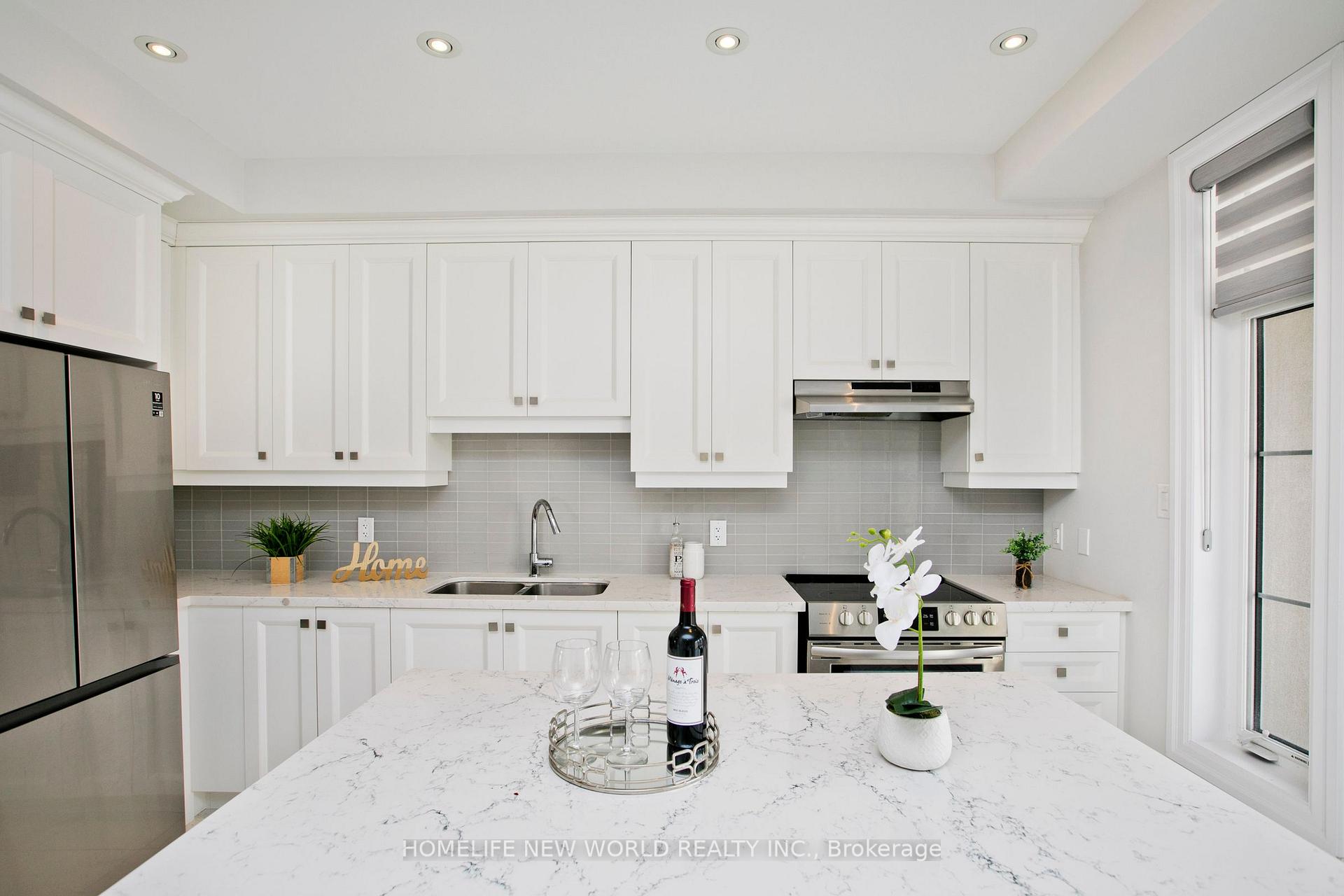Photo 12 of 18 Campobello Street, Vaughan, Patterson — HOMEH