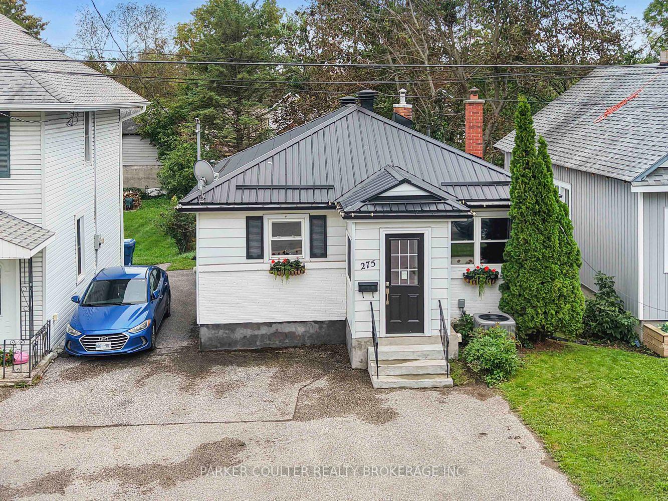 Front of 275 Nottawasaga Street