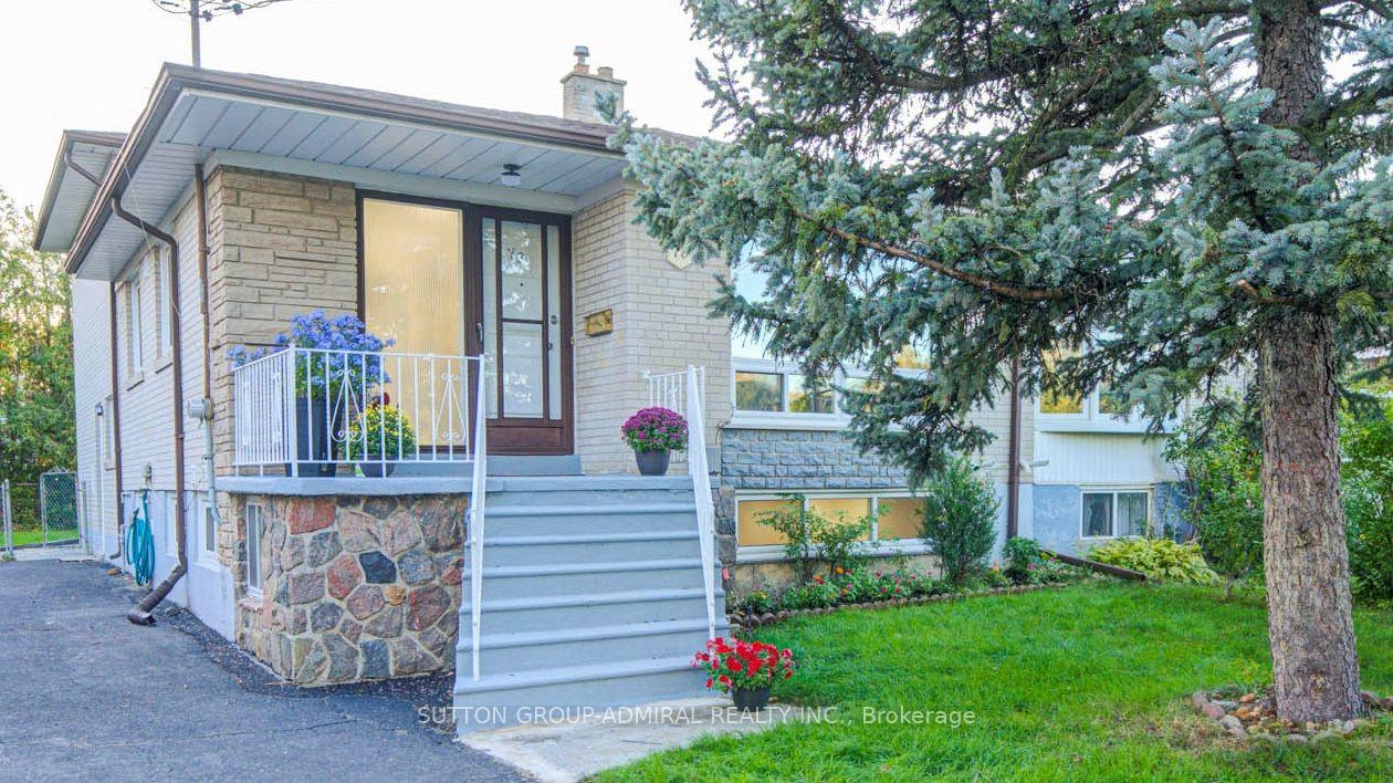 Photo 2 of 78 Clayhall Crescent, North York, York University Heights — HOMEH