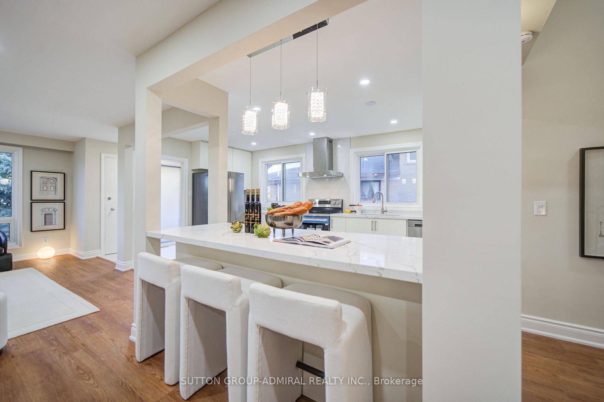 Photo 10 of 78 Clayhall Crescent, North York, York University Heights — HOMEH
