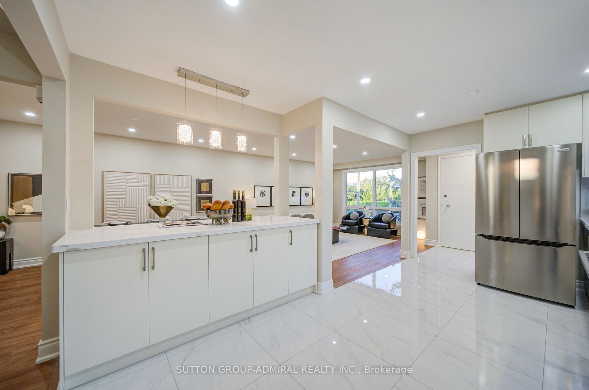 Photo 18 of 78 Clayhall Crescent, North York, York University Heights — HOMEH