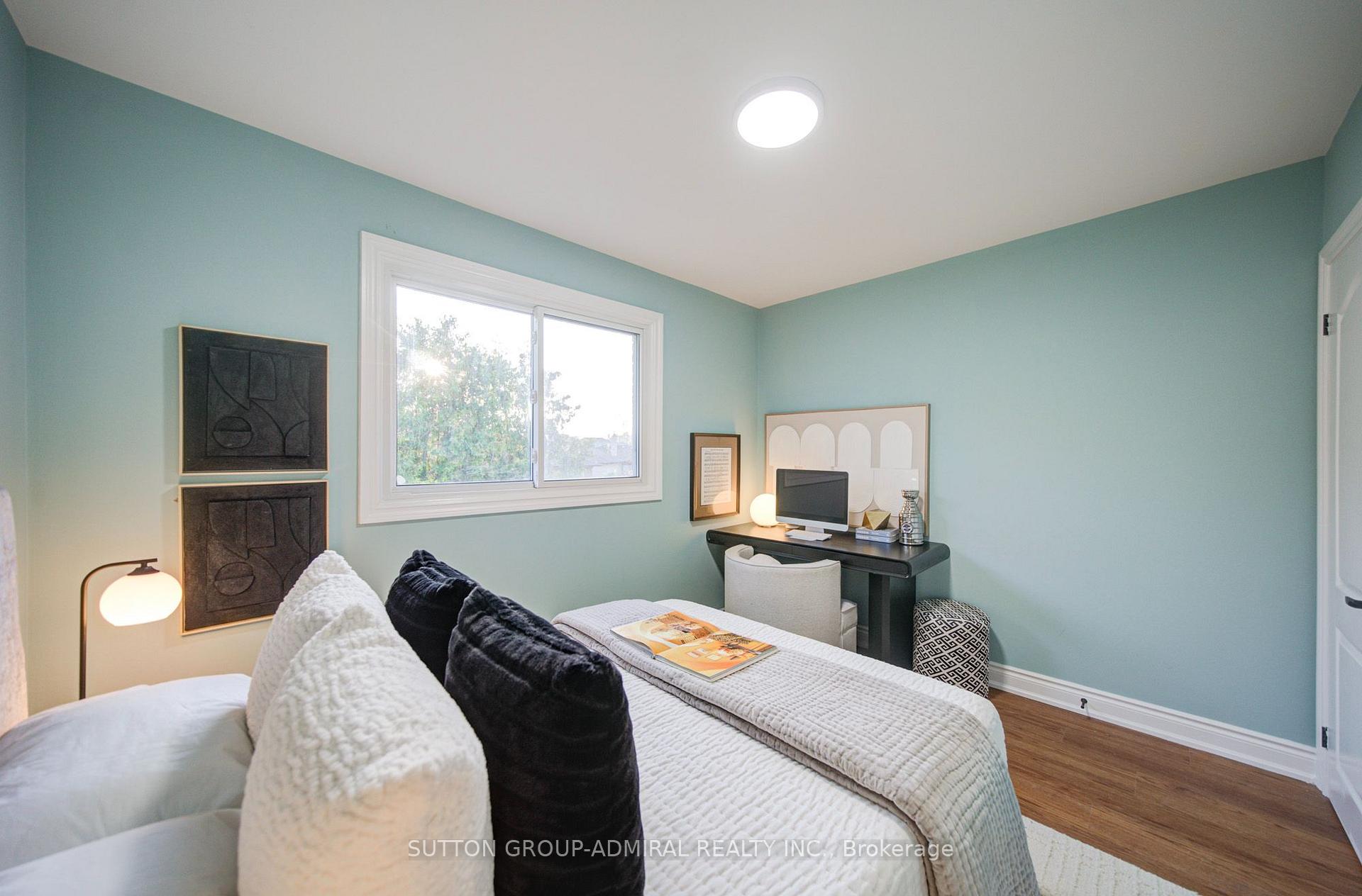 Photo 23 of 78 Clayhall Crescent, North York, York University Heights — HOMEH