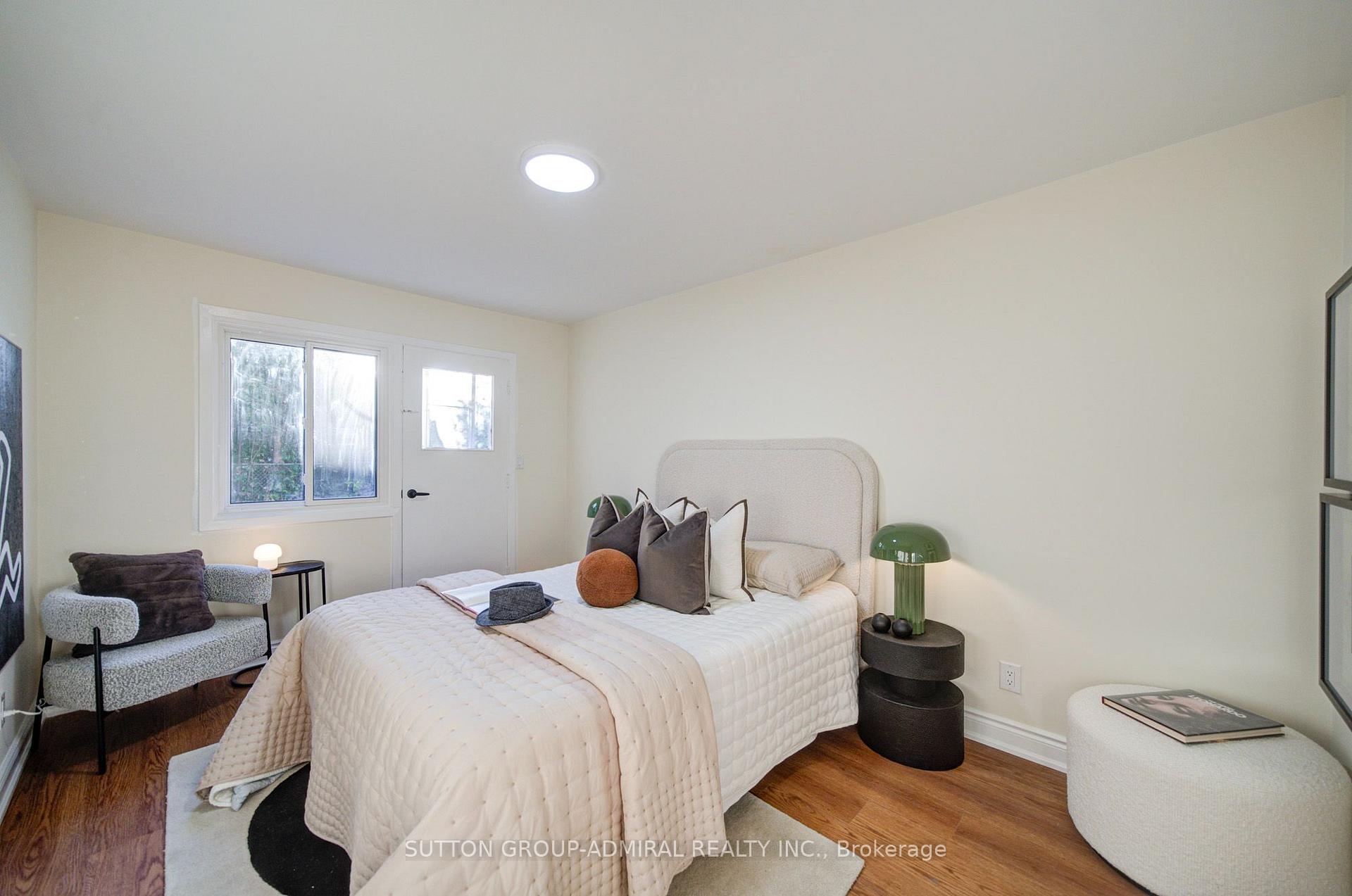 Photo 31 of 78 Clayhall Crescent, North York, York University Heights — HOMEH