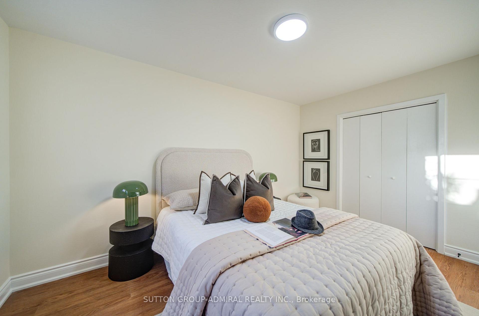 Photo 32 of 78 Clayhall Crescent, North York, York University Heights — HOMEH