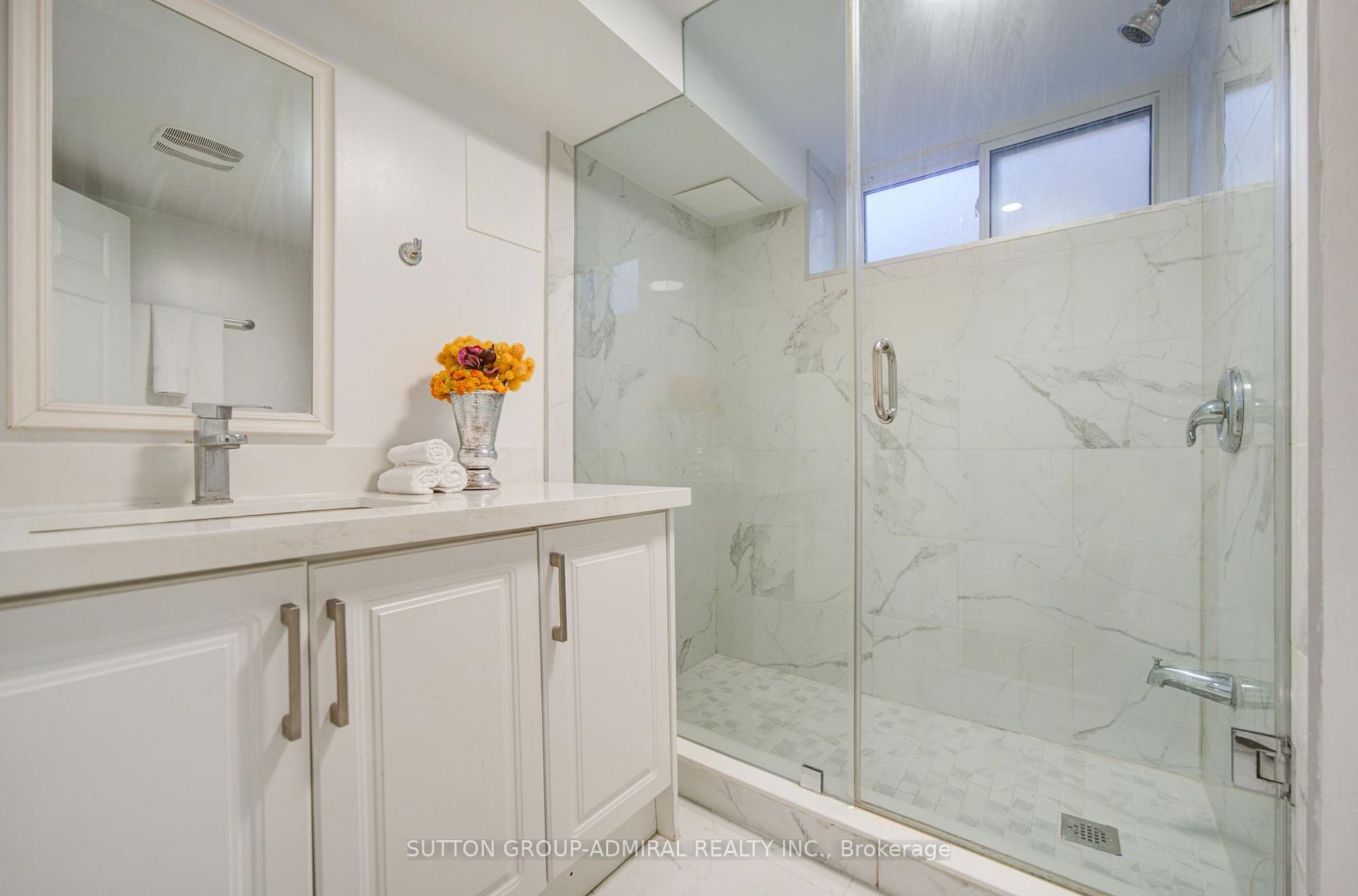 Photo 39 of 78 Clayhall Crescent, North York, York University Heights — HOMEH