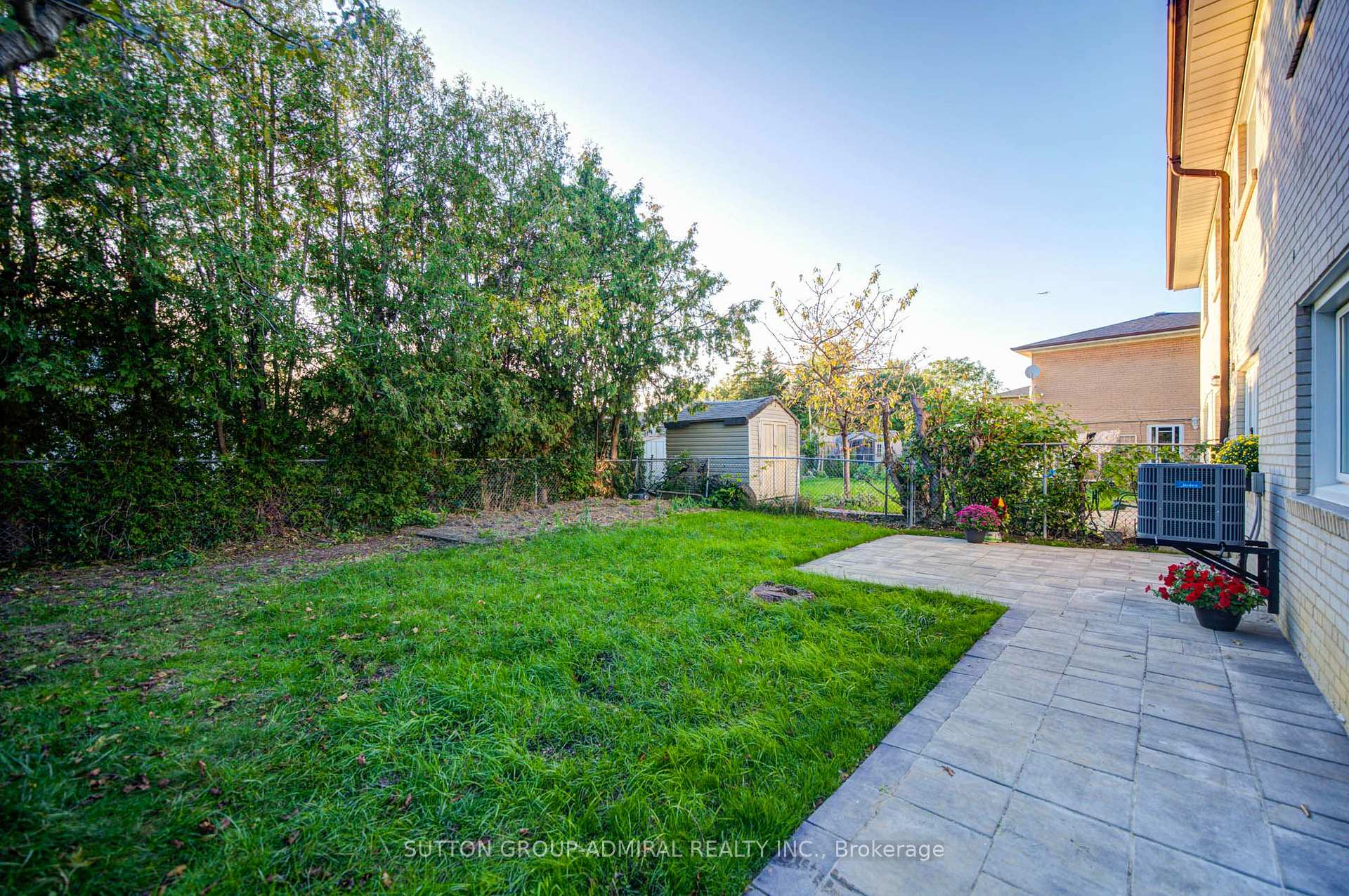Photo 40 of 78 Clayhall Crescent, North York, York University Heights — HOMEH