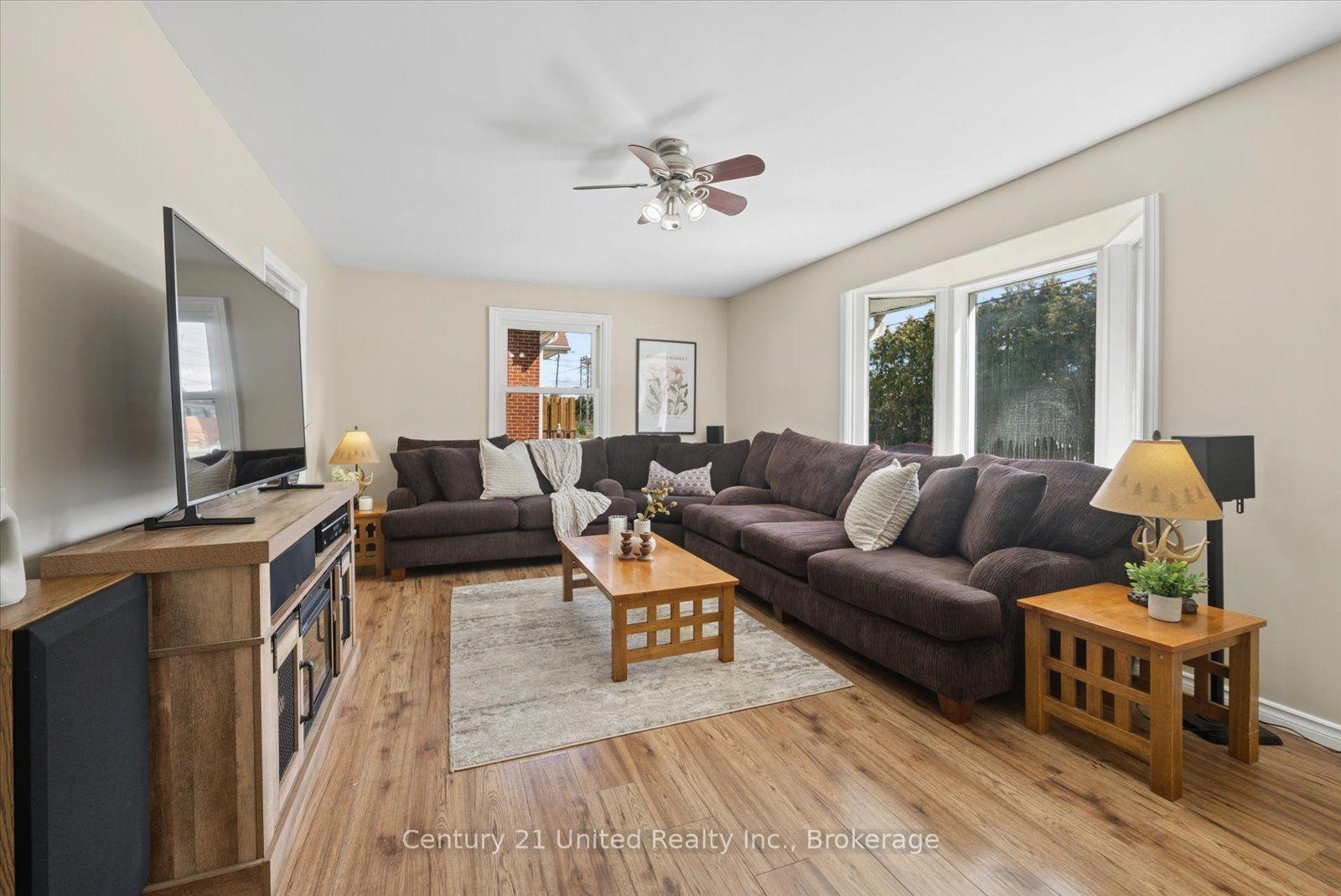 Photo 7 of 584 Wolfe Street, Peterborough, Town Ward 3 — HOMEH