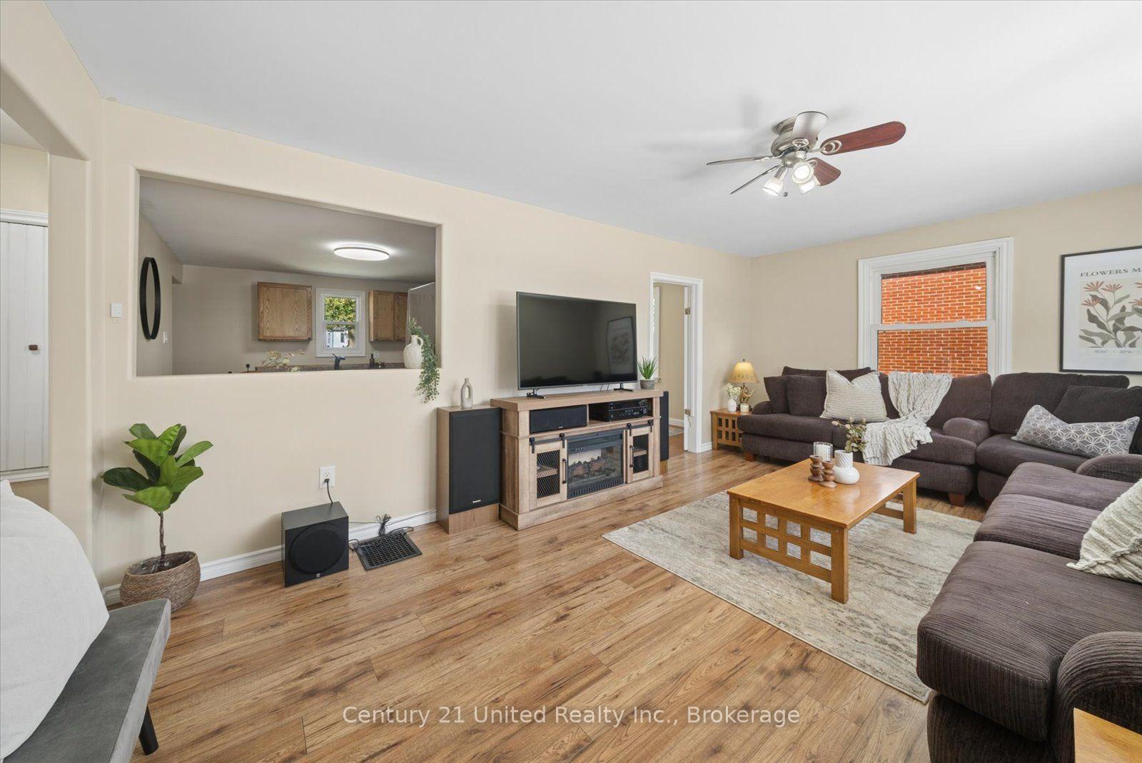 Photo 10 of 584 Wolfe Street, Peterborough, Town Ward 3 — HOMEH