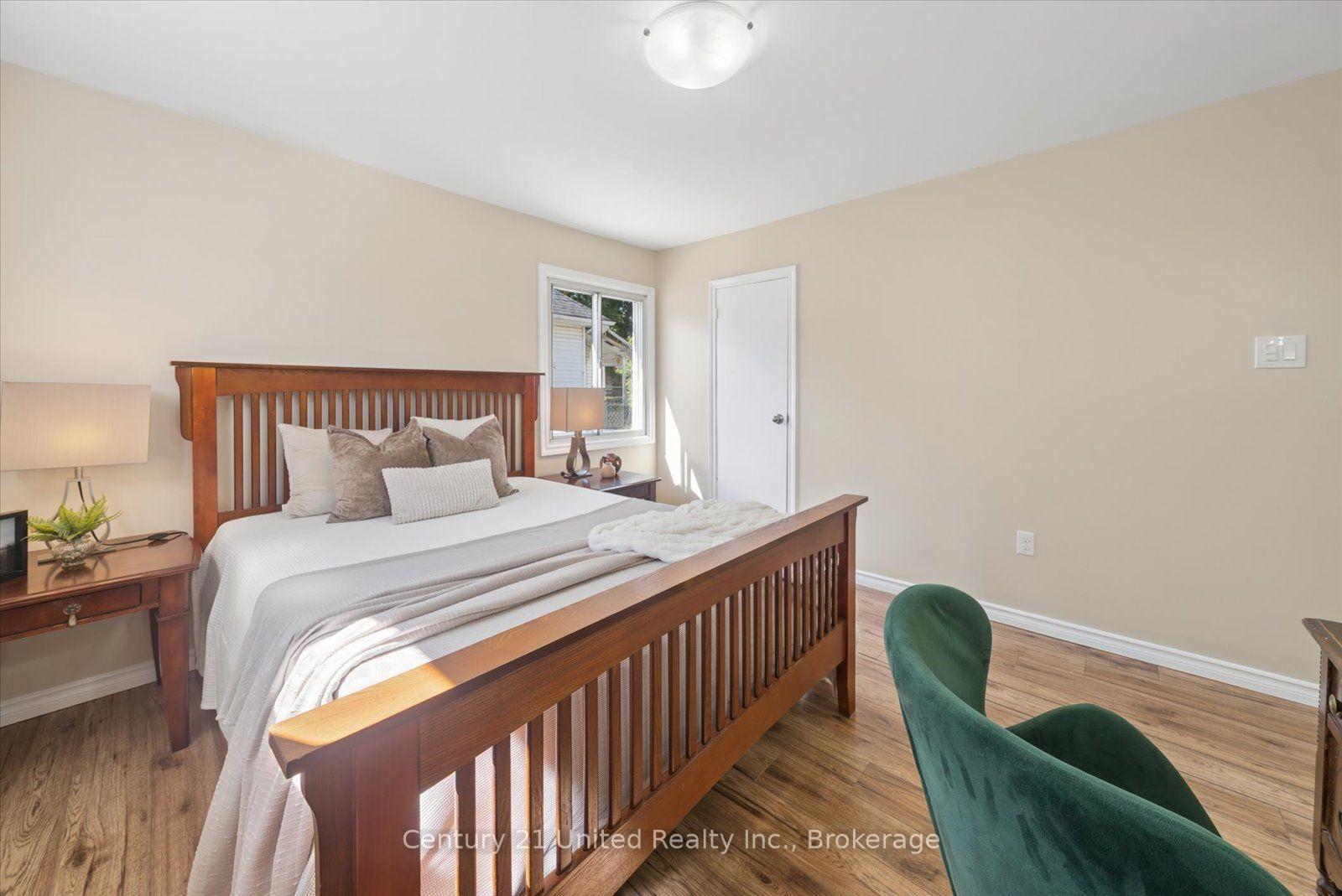 Photo 19 of 584 Wolfe Street, Peterborough, Town Ward 3 — HOMEH