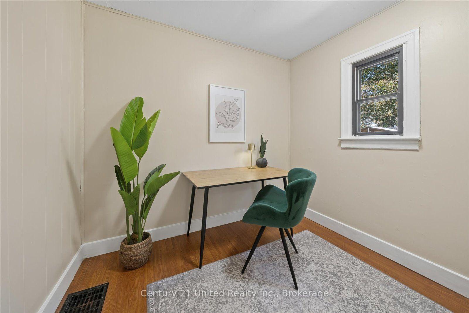 Photo 22 of 584 Wolfe Street, Peterborough, Town Ward 3 — HOMEH
